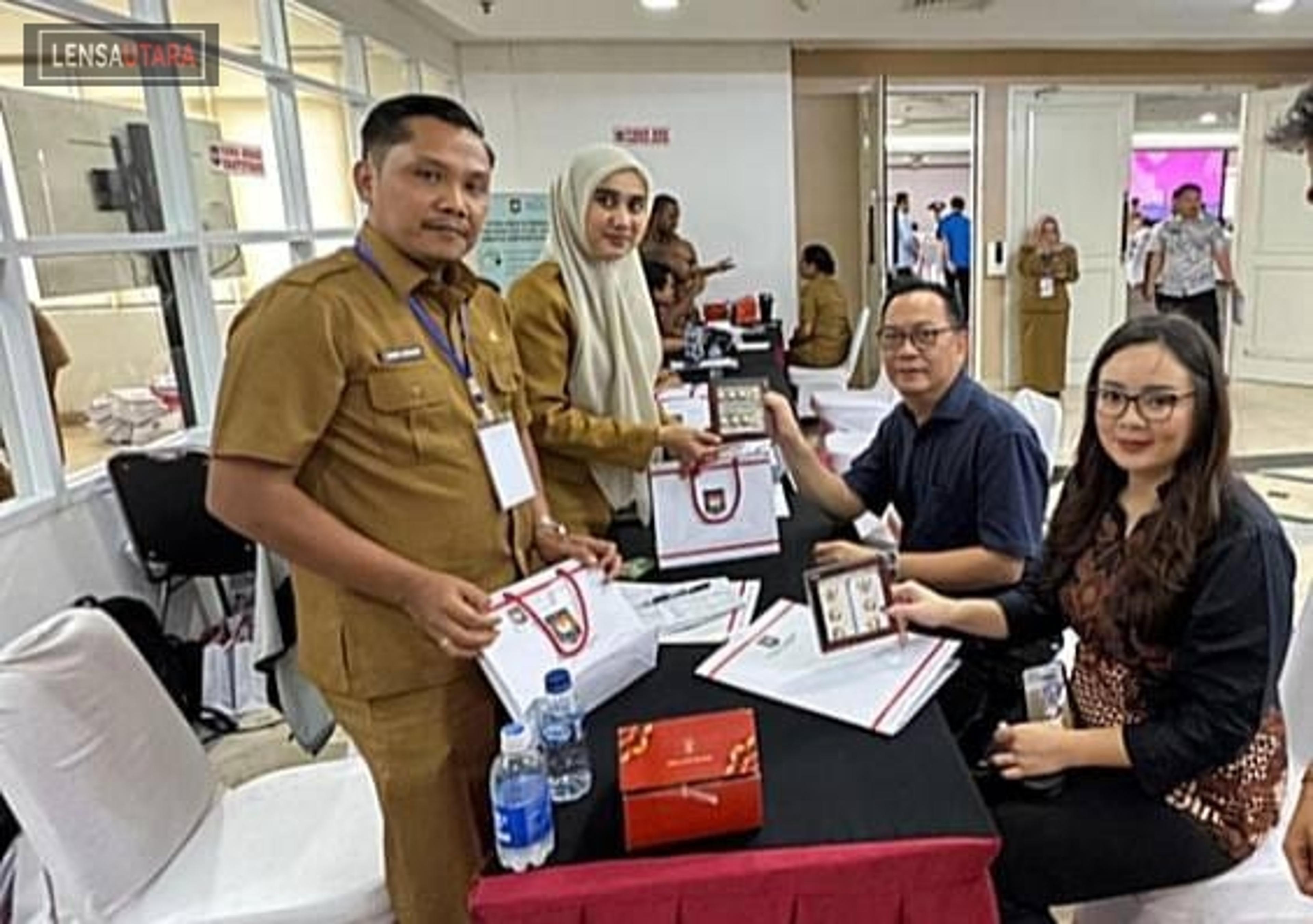 Jelang Pelantikan, Caroll-Sendy Ikut Tes Kesehatan di Kemendagri