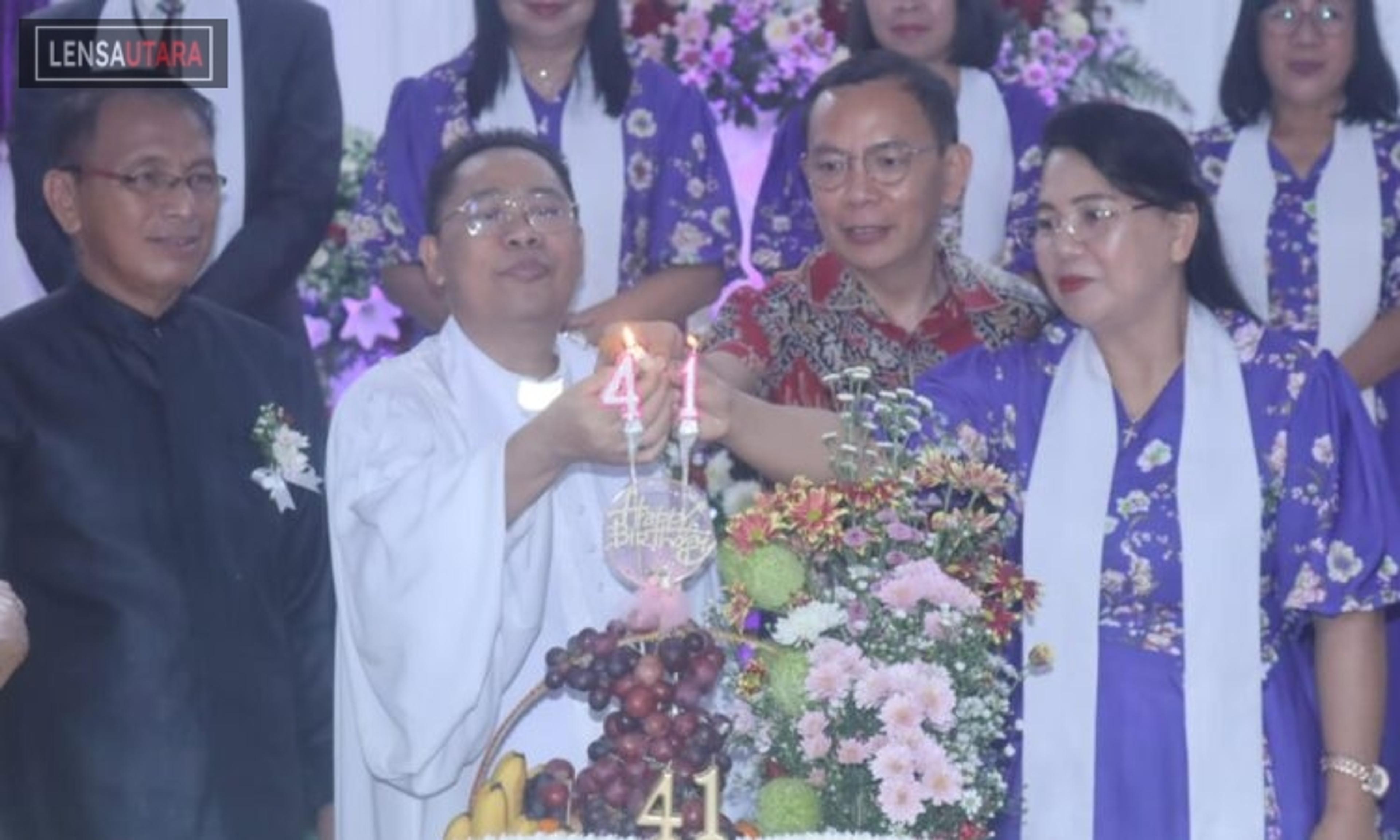 Jemaat GMIM Kanaan Uluindano Rayakan HUT ke-41, Pemerintah Kota Tomohon Ajak Bersinergi Majukan Masyarakat