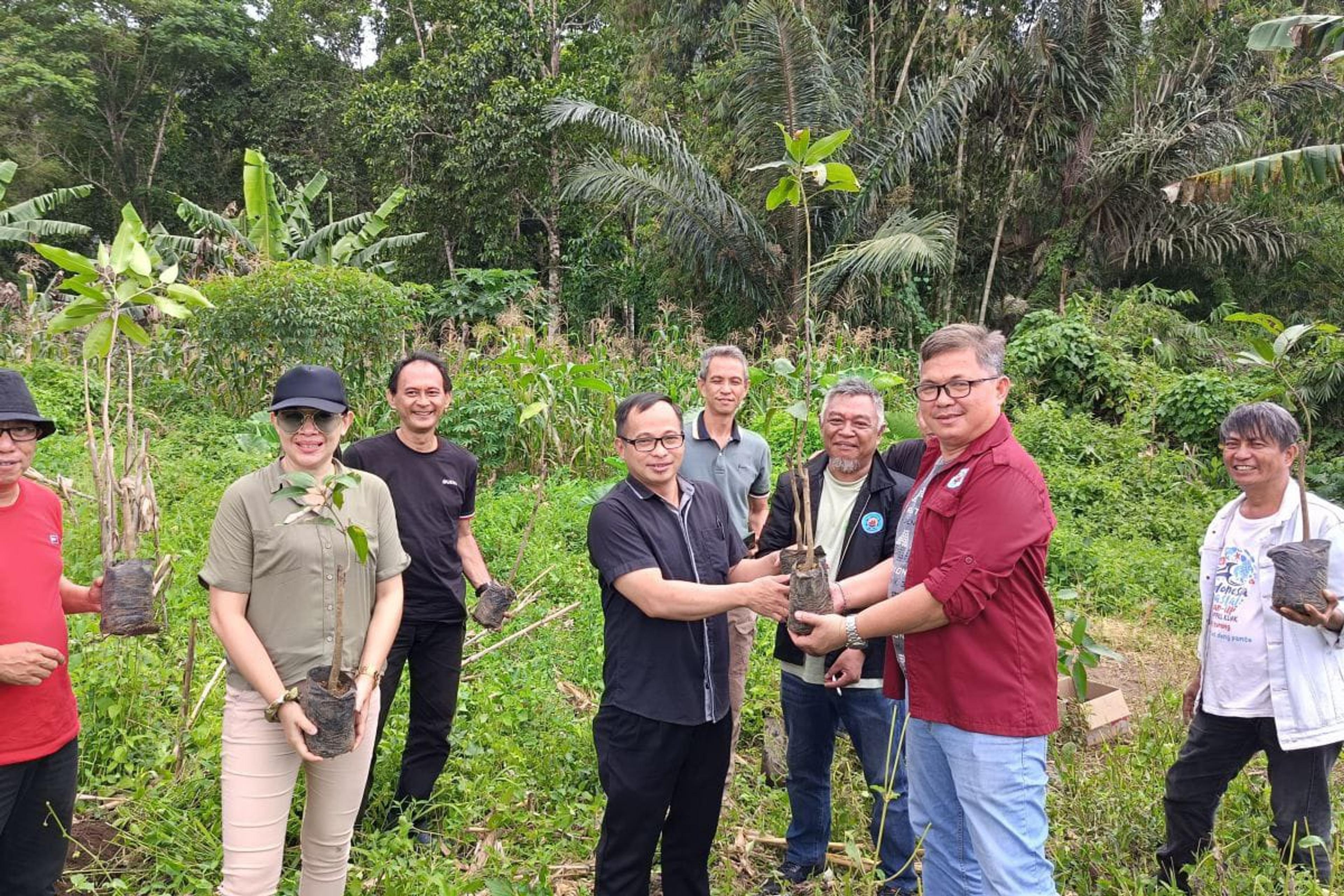 Iskindo Sulut Tanam Pohon Dukung Pengendalian Dampak Perubahan Iklim
