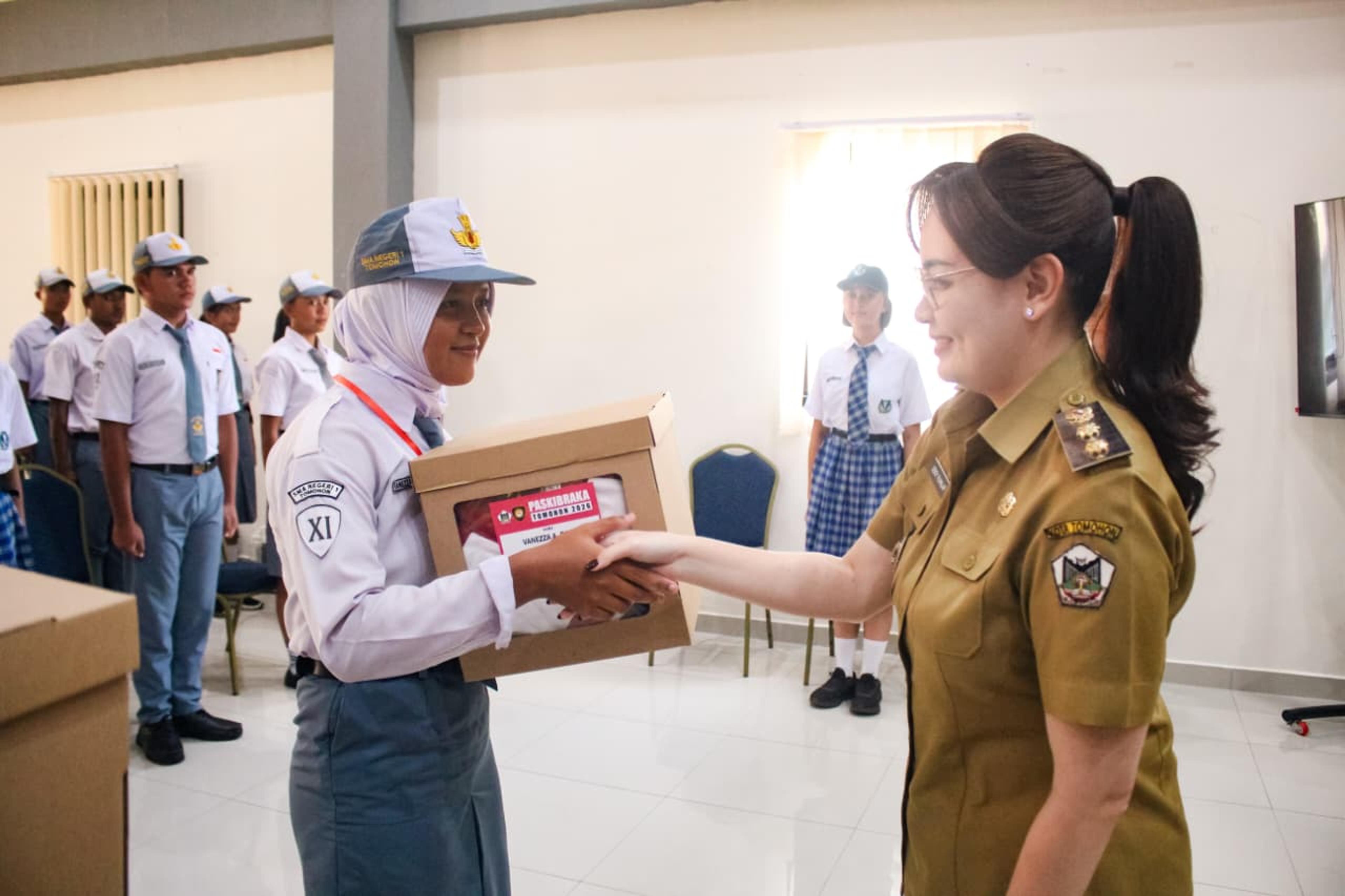 Wakil Wali Kota Tomohon, Sendy G.A. Rumajar membuka kegiatan yang merupakan bagian dari pemusatan pendidikan dan pelatihan bagi calon Paskibraka. (Ist)