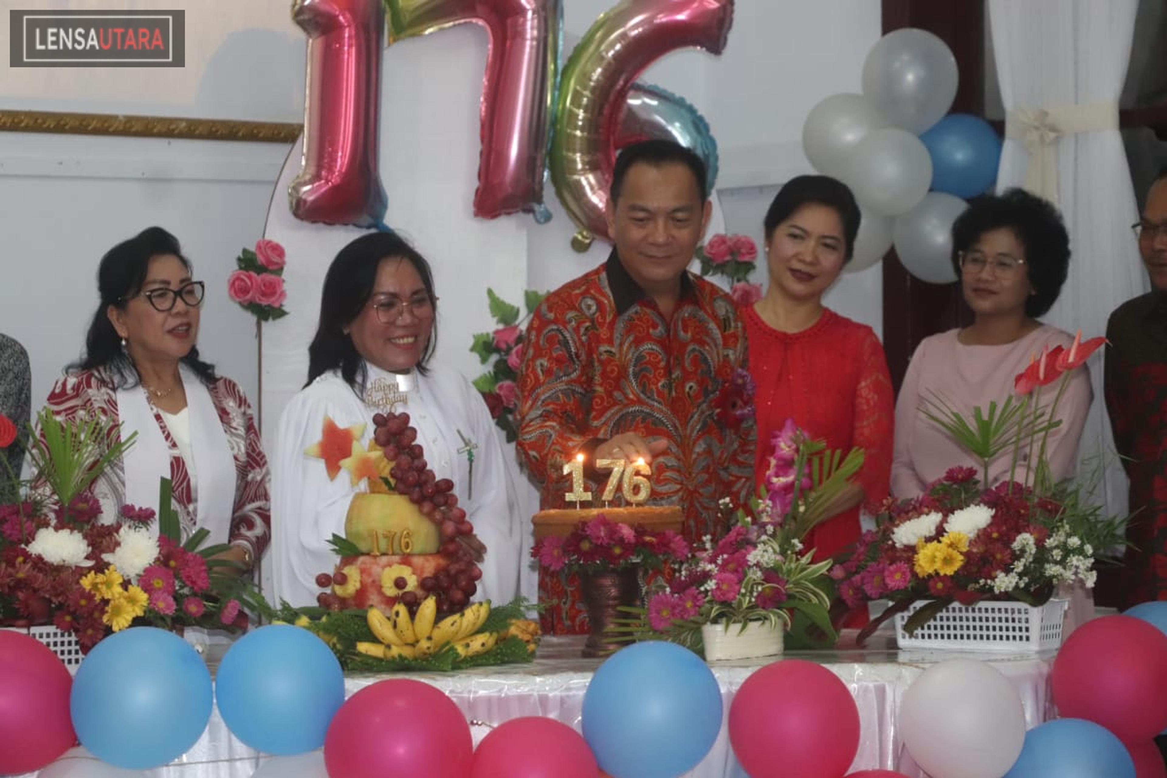 Jemaat GMIM Syaloom Tumatangtang Rayakan HUT, Senduk Ajak Warga Gereja Bakobong
