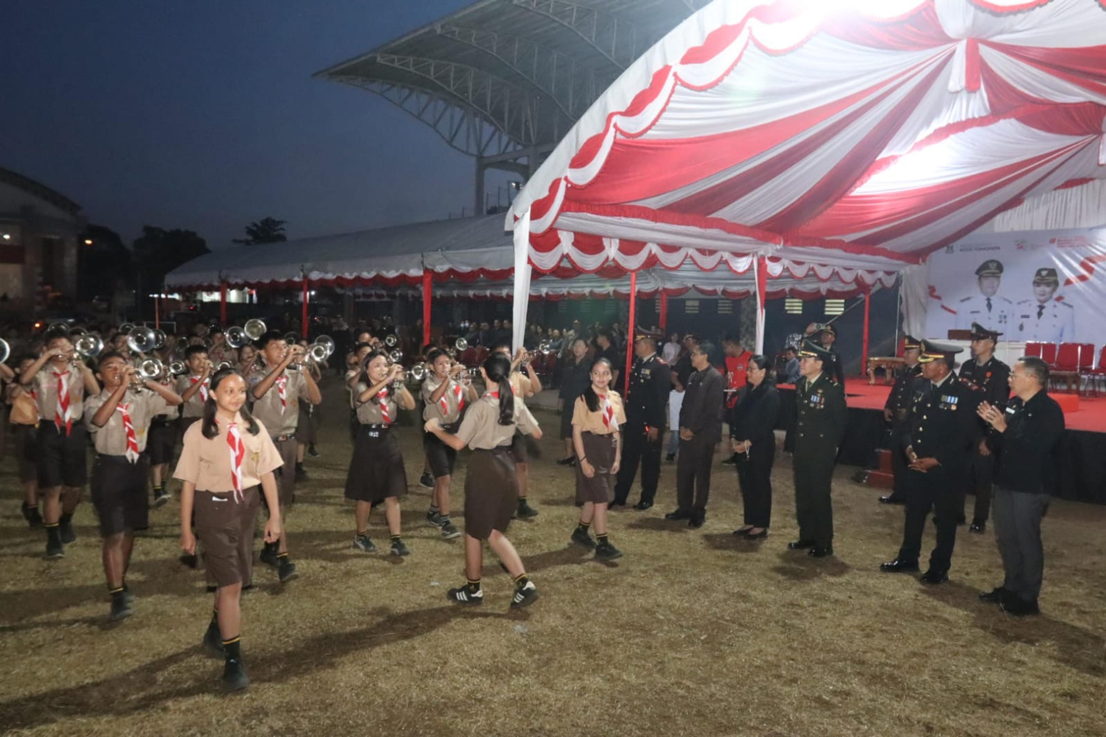 Sekretaris Daerah Kota Tomohon Edwin Roring, menghadiri Upacara Taptu dalam rangka Proklamasi Kemerdekaan Republik Indonesia Ke- 81. (Ist)
