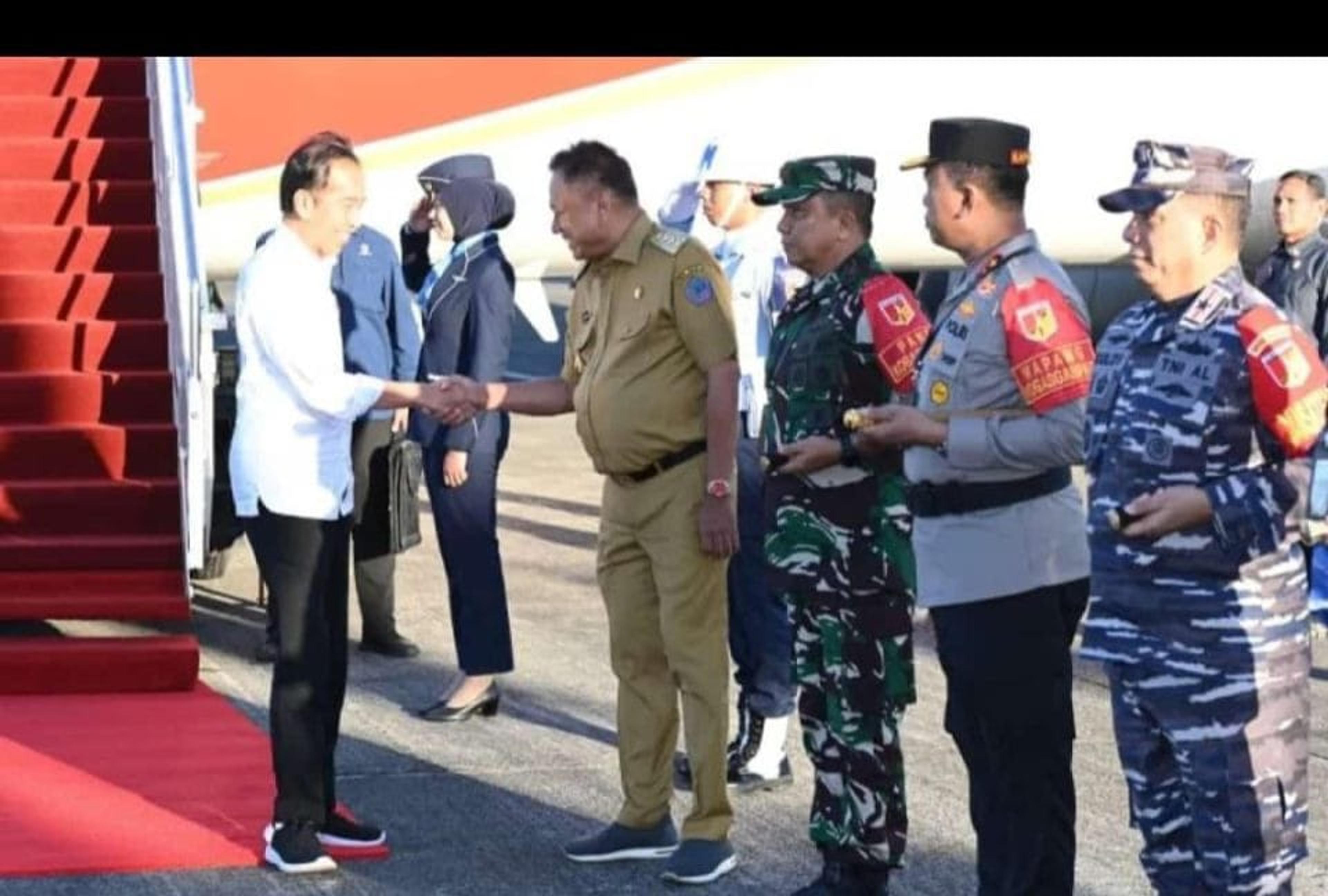 Presiden Jokowi Tiba di Manado Disambut Gubernur Olly, Ini Agenda Kunjungannya