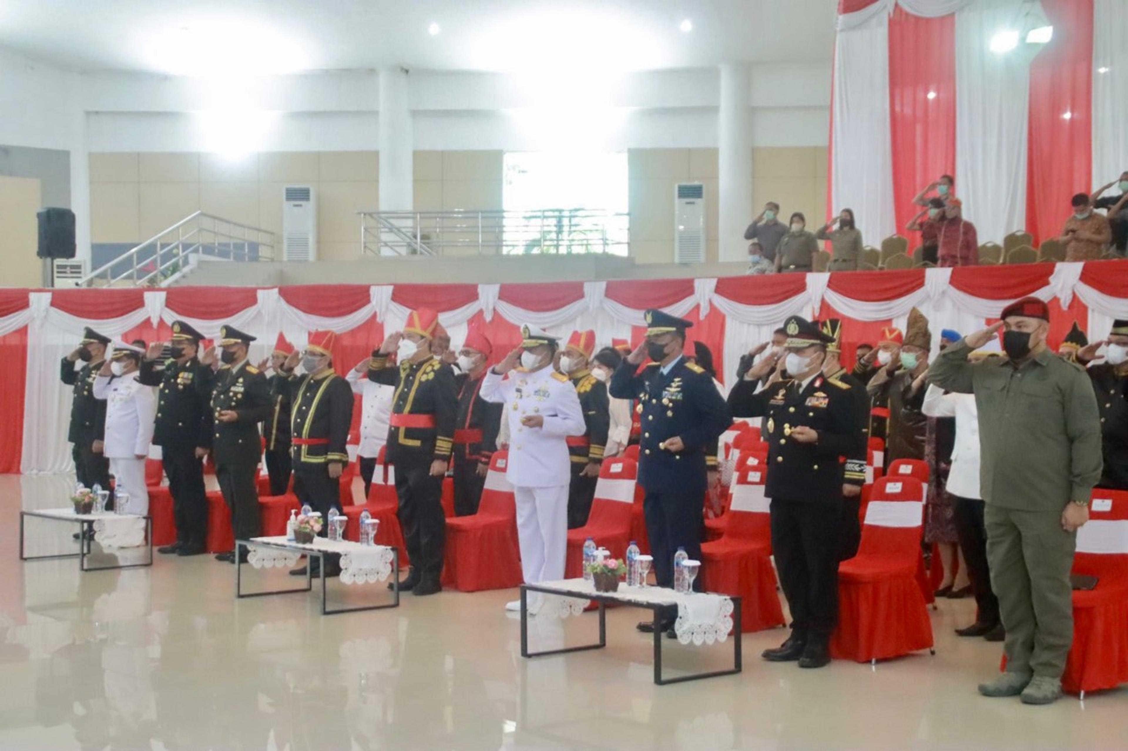 Berbaju Adat Minahasa, Wagub Kandouw Ikut Upacara Hari Lahir Pancasila