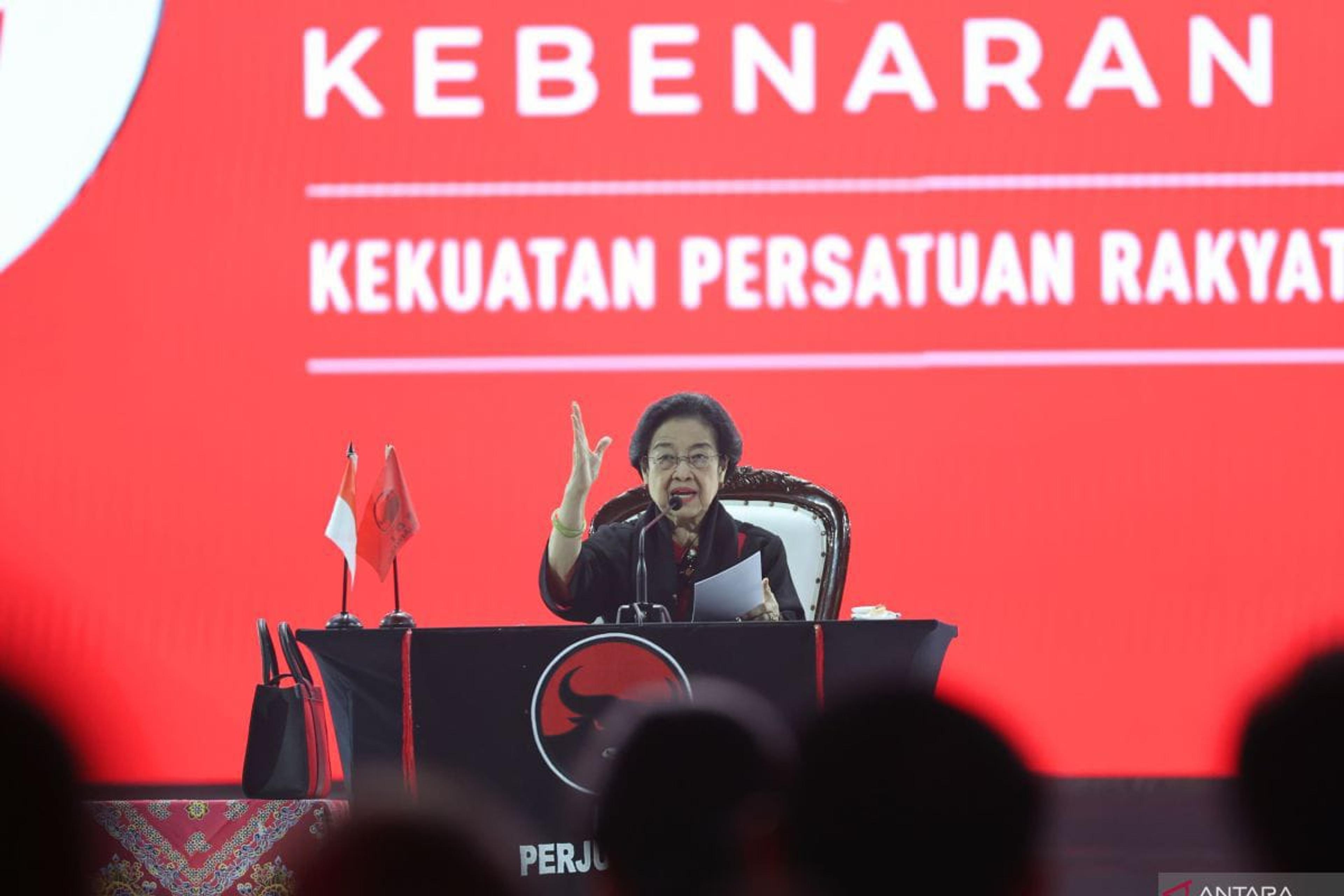 Megawati Didampingi Olly dan Puan, Buka Rakernas V PDI Perjuangan