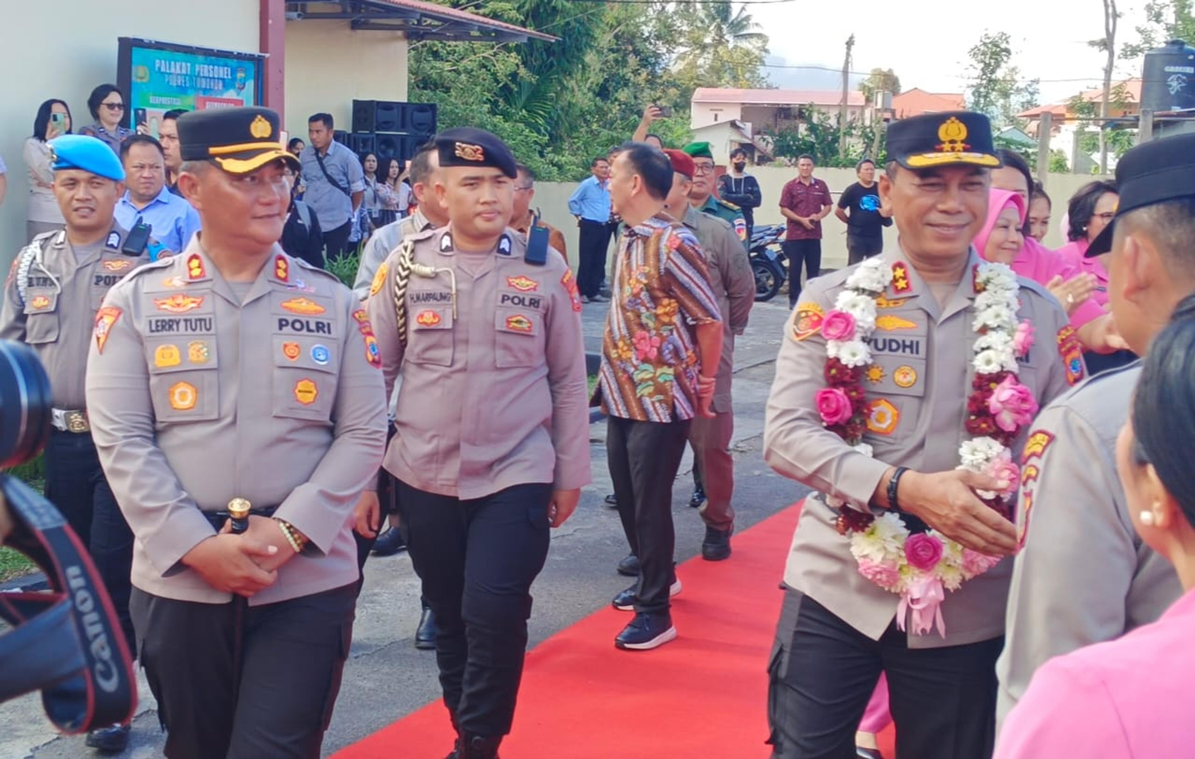 Kapolda Sulut Ingatkan Anggota Polres Tomohon Wajib Jadi Teladan
