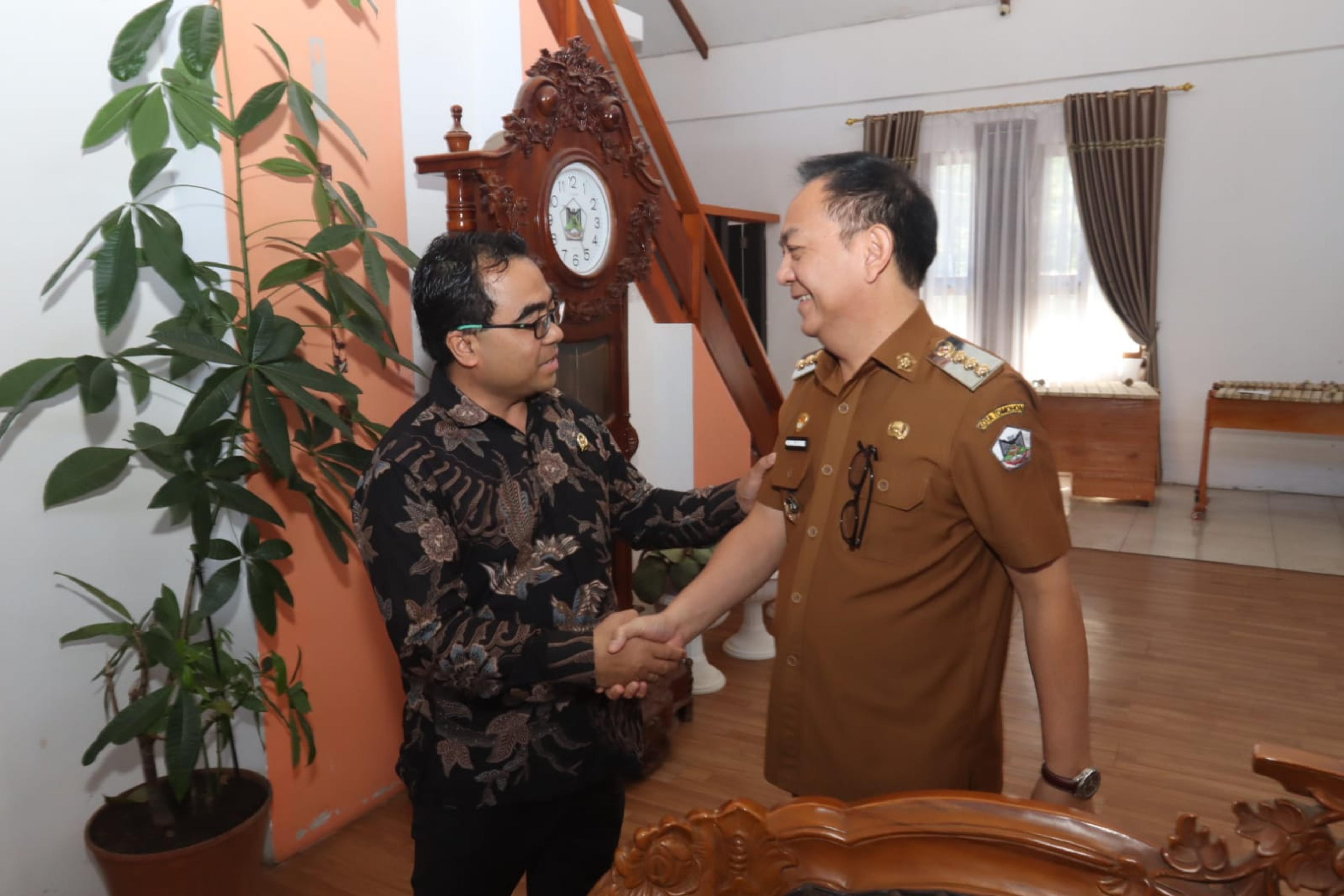 Pererat Kerjasama, Wali Kota Tomohon Audiensi dengan Pimpinan Ombudsman RI