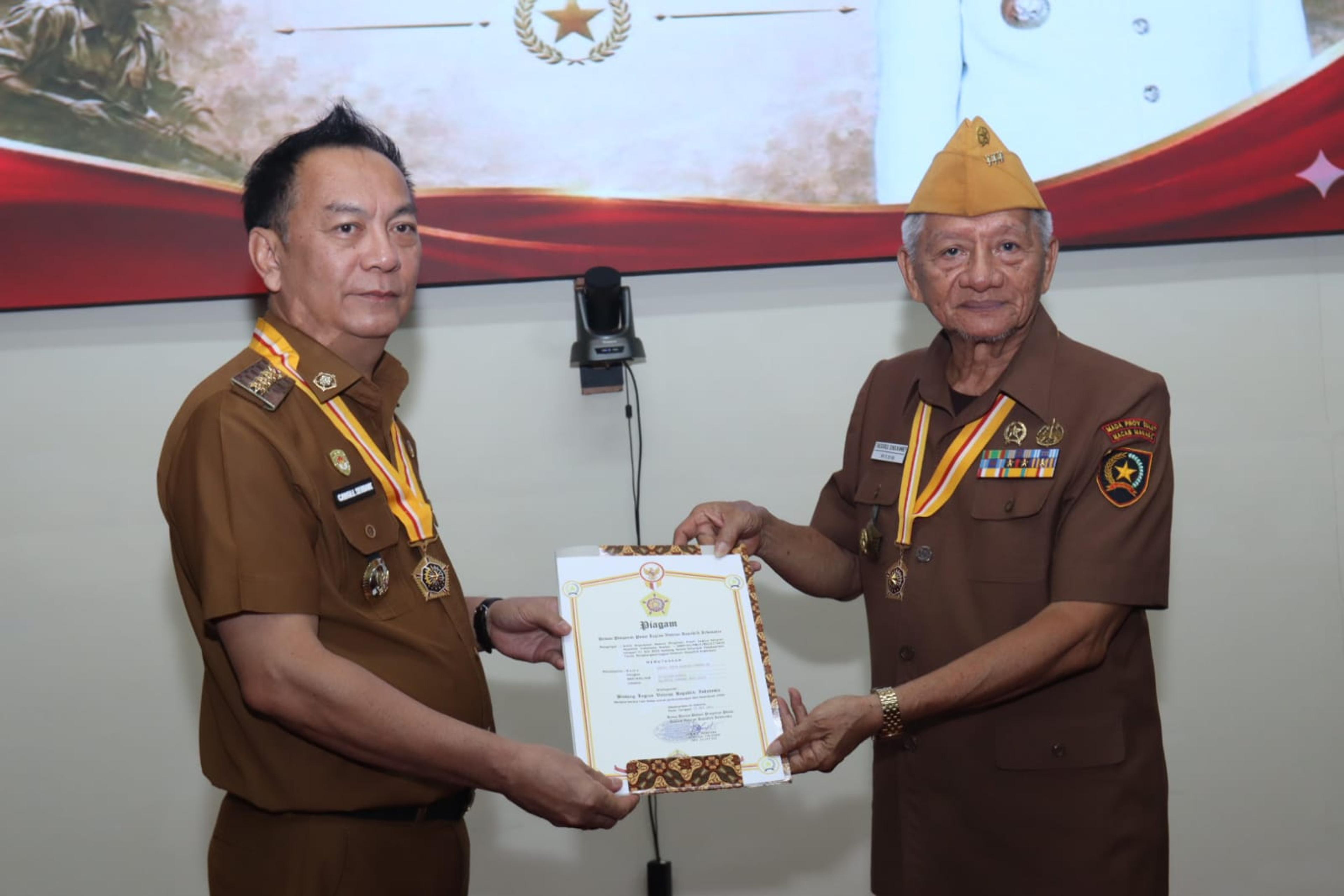 Wali Kota Tomohon Dianugerahi Bintang Legiun Veteran Republik Indonesia