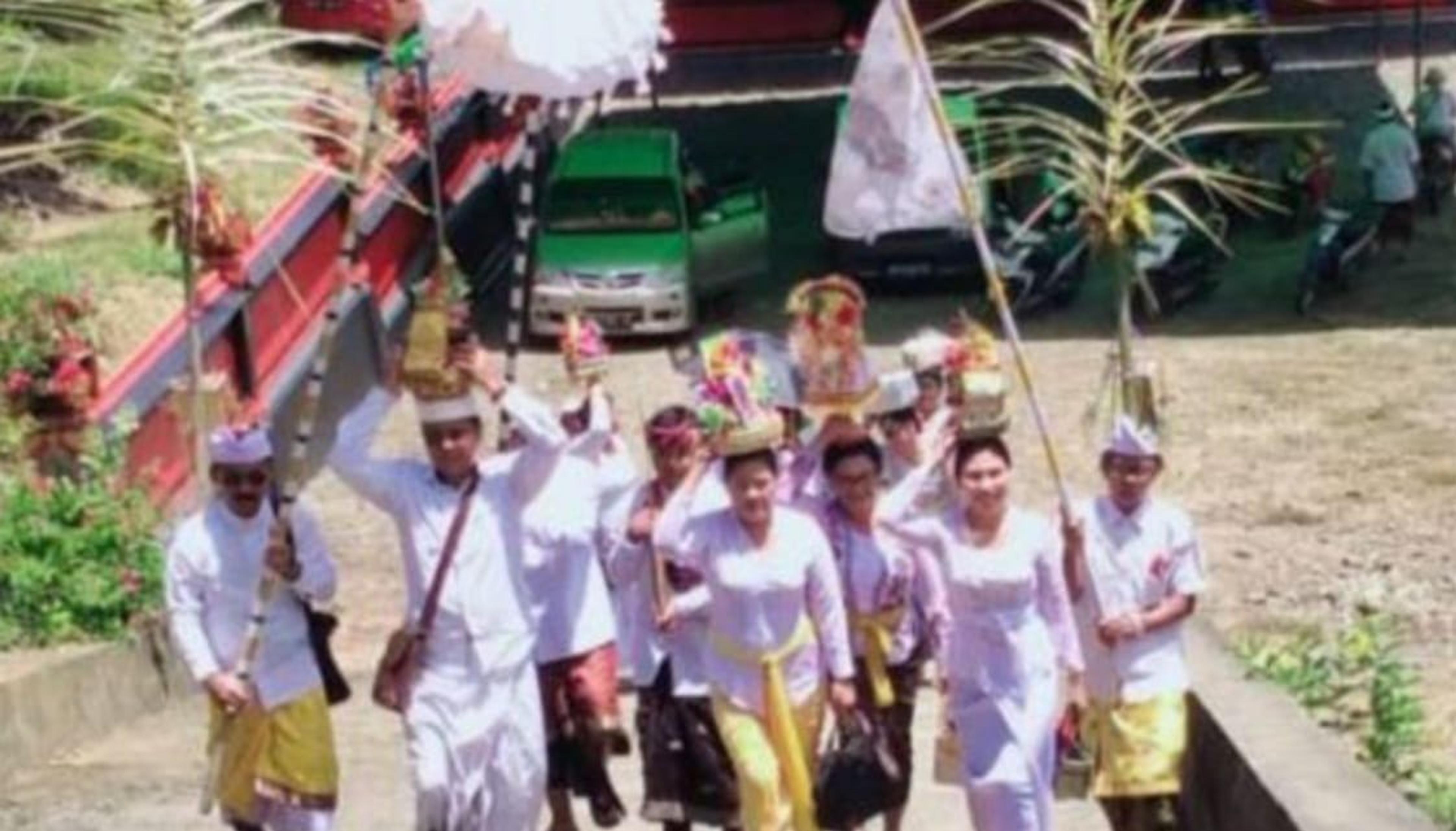 Umat Hindu di Sulut Upacara Melasti Sambut Nyepi