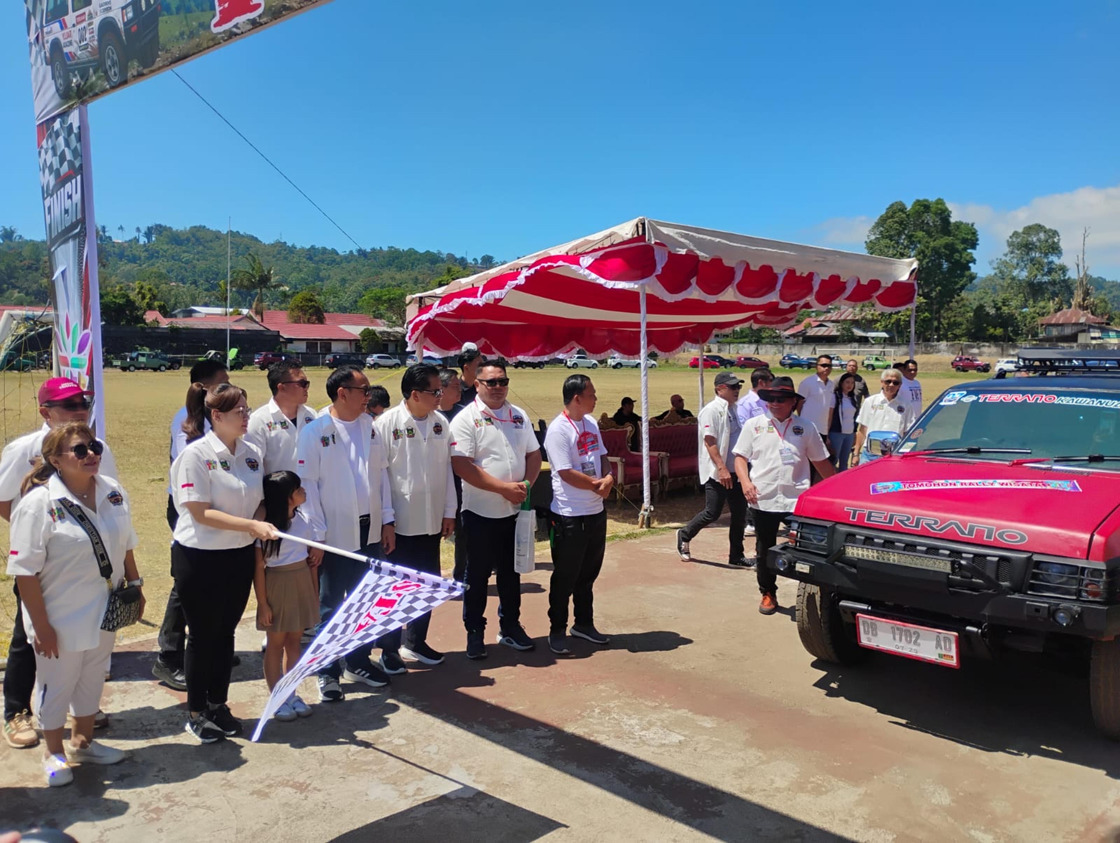 Tomohon Rally Wisata Promosikan TIFF 2026 dan Hijaukan Kota, Caroll-Sendy Apresiasi