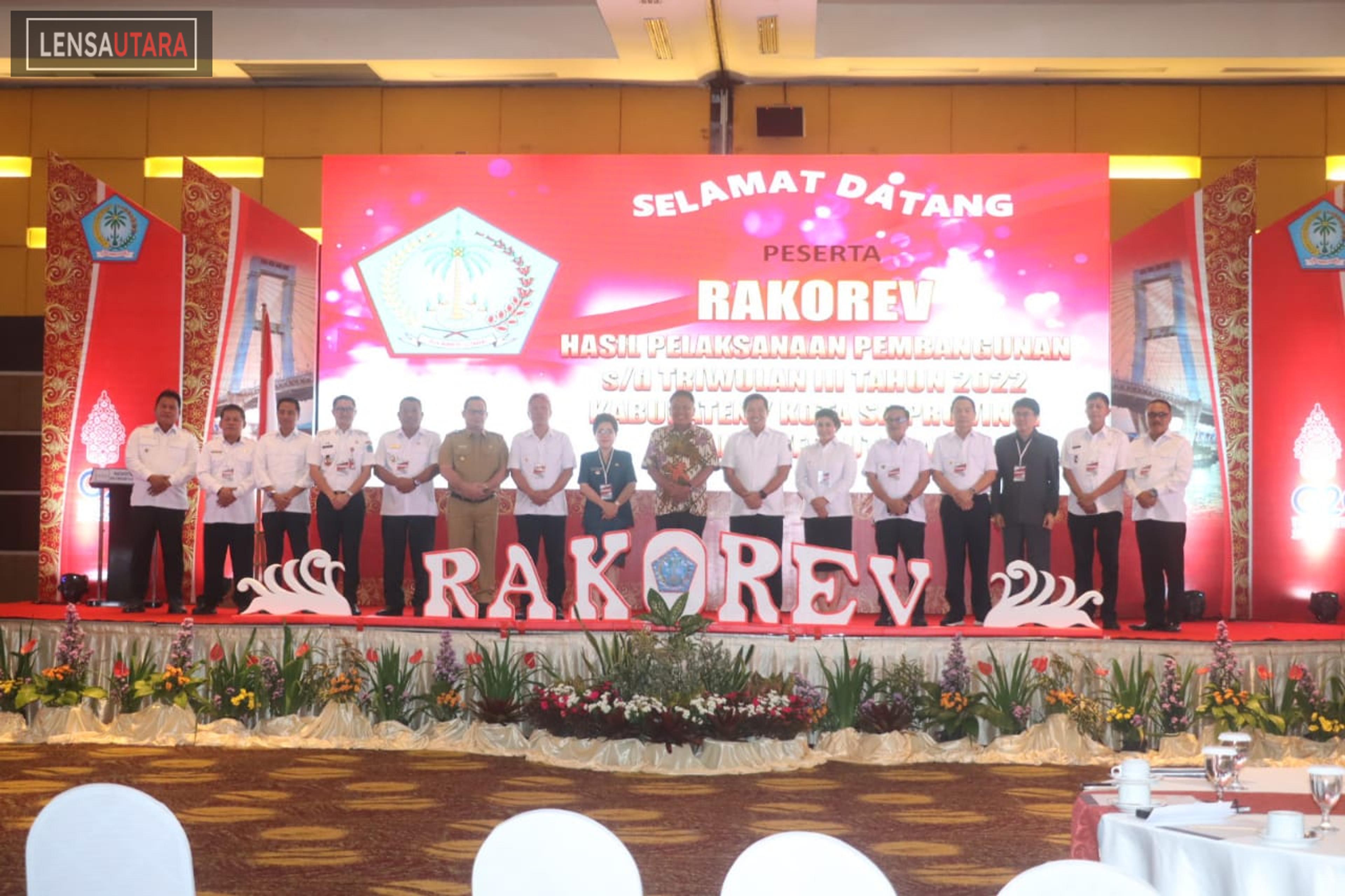 Walikota Caroll Paparkan Hasil Pencapaian Target Pembangunan di Rakorev