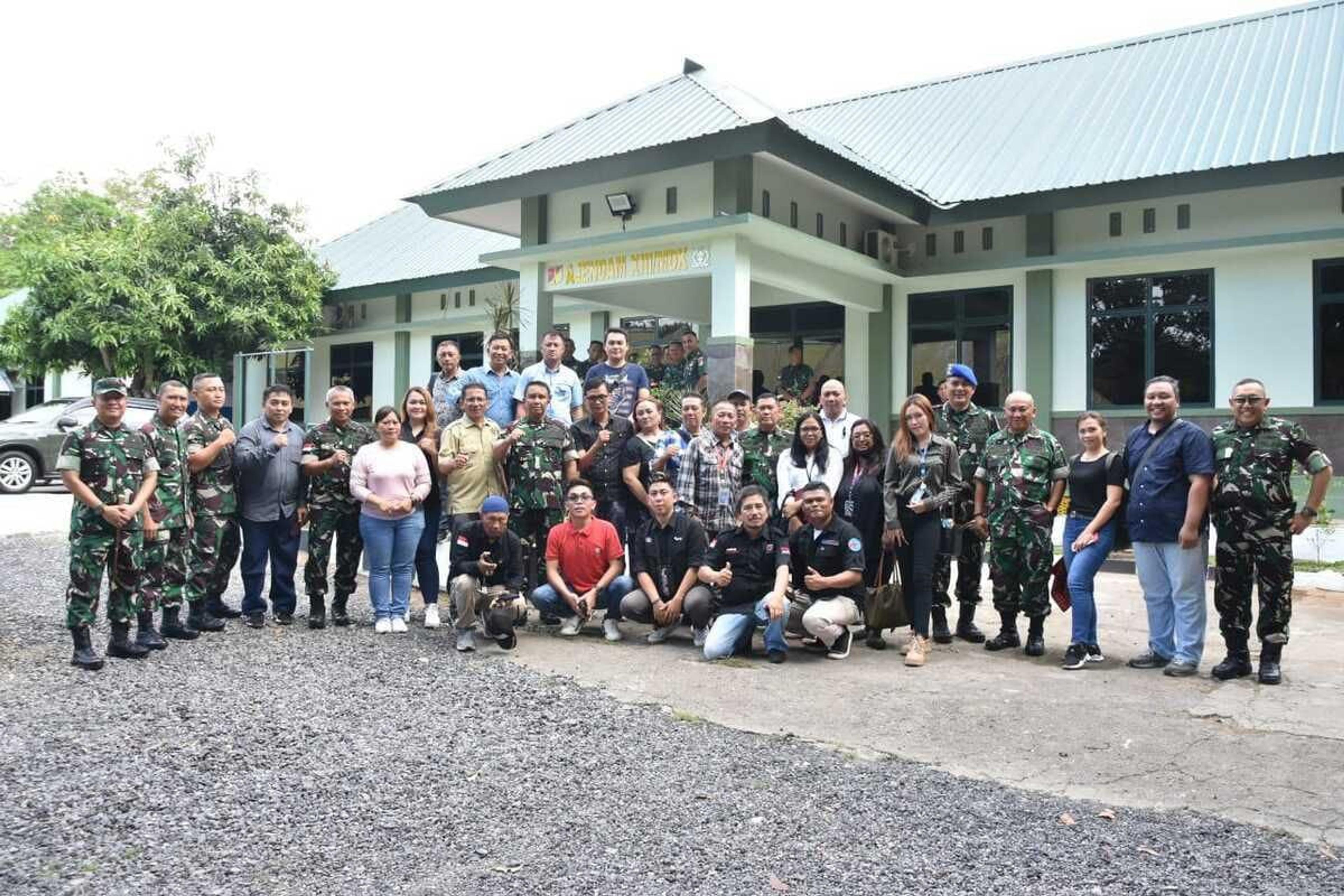 Bincang Santai” Pangdam XIII/Merdeka Dengan Insan Media