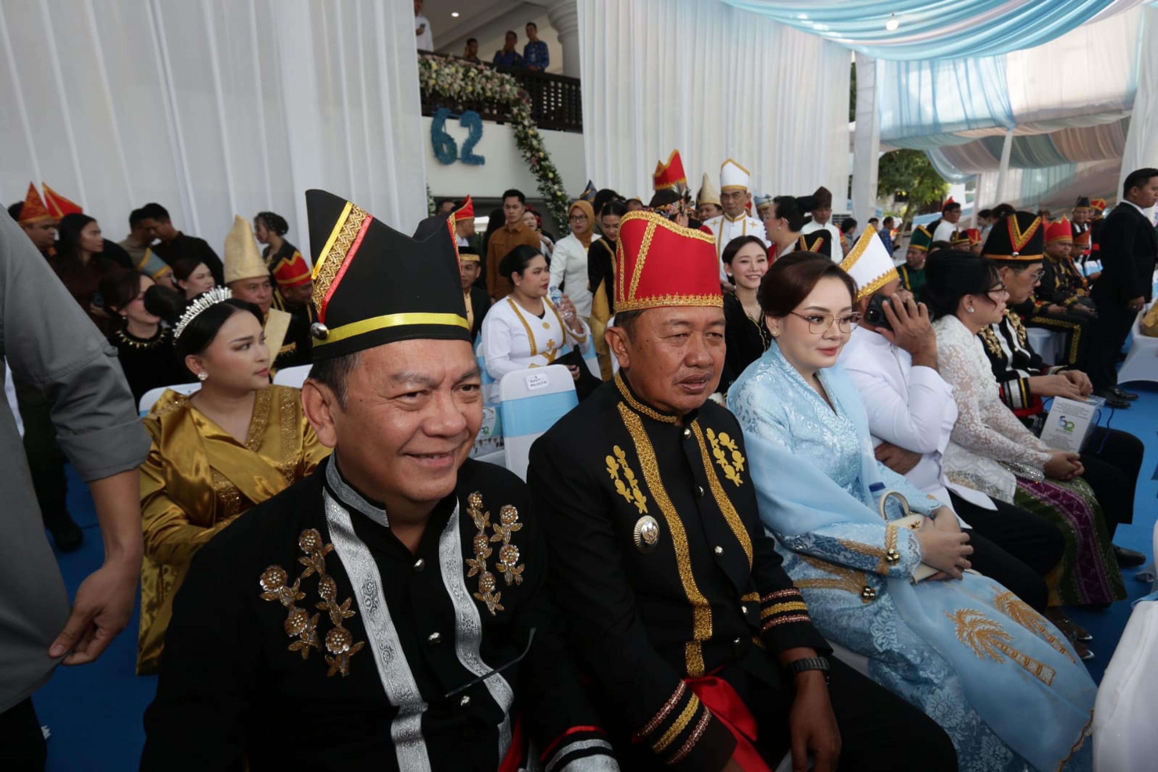 Caroll-Sendy Hadiri Peringatan HUT ke-62 Provinsi Sulut, Gebernur: Sejumlah Tantangan dan Pekerjaan Masih Perlu Diselesaikan
