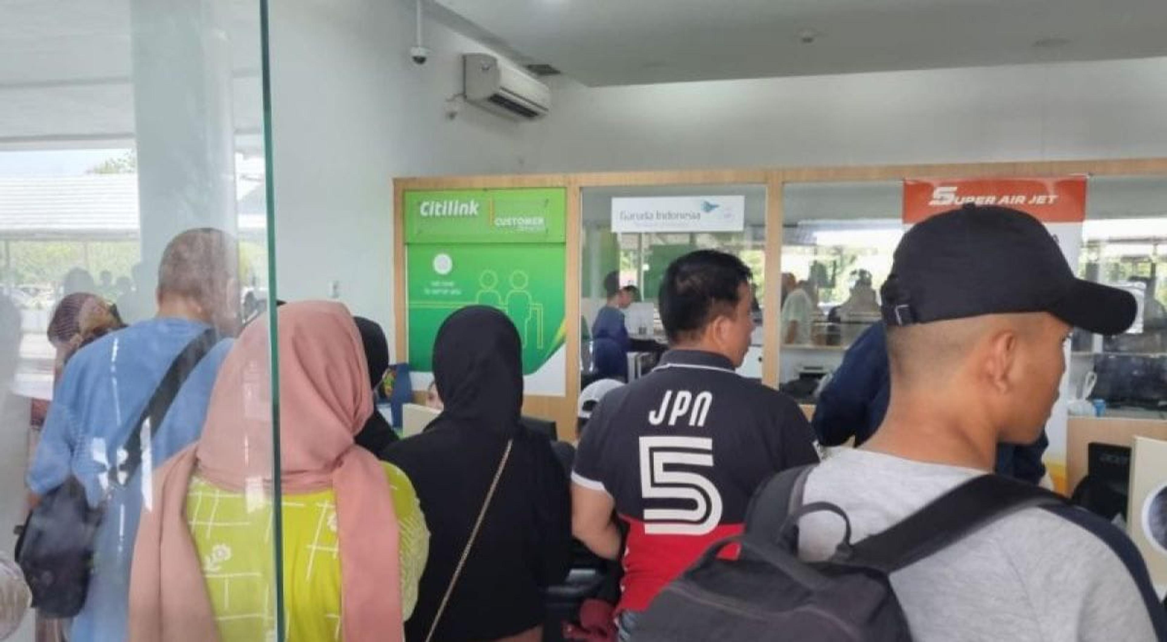 Penutupan Bandara Sam Ratulangi Manado Perpanjang Hingga Minggu Siang