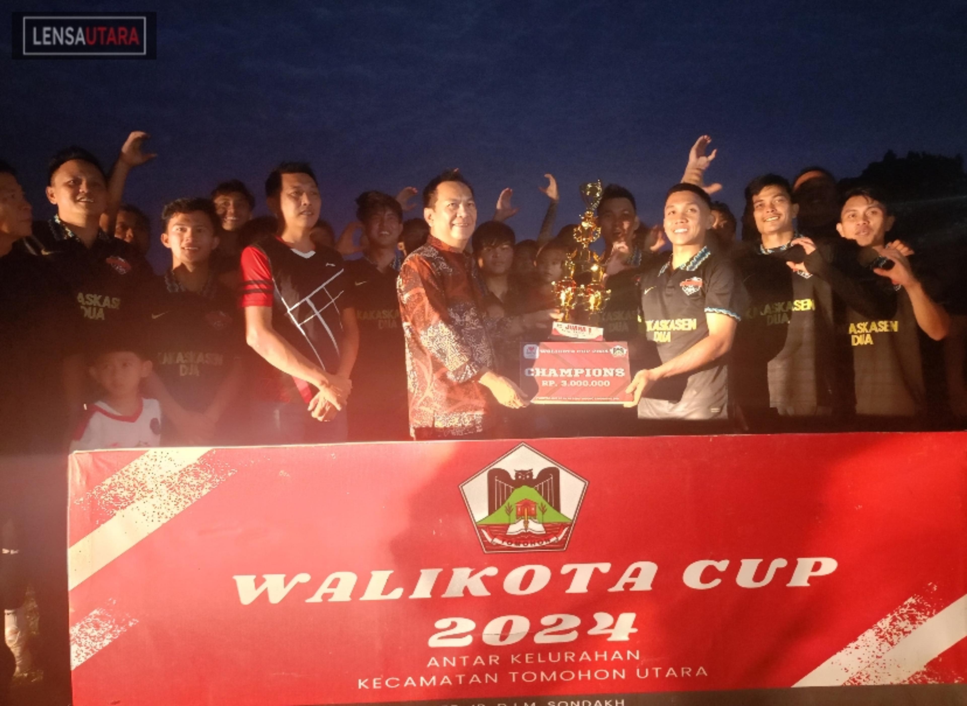 Caroll Senduk Resmi Tutup Tournament Sepakbola Walikota Cup