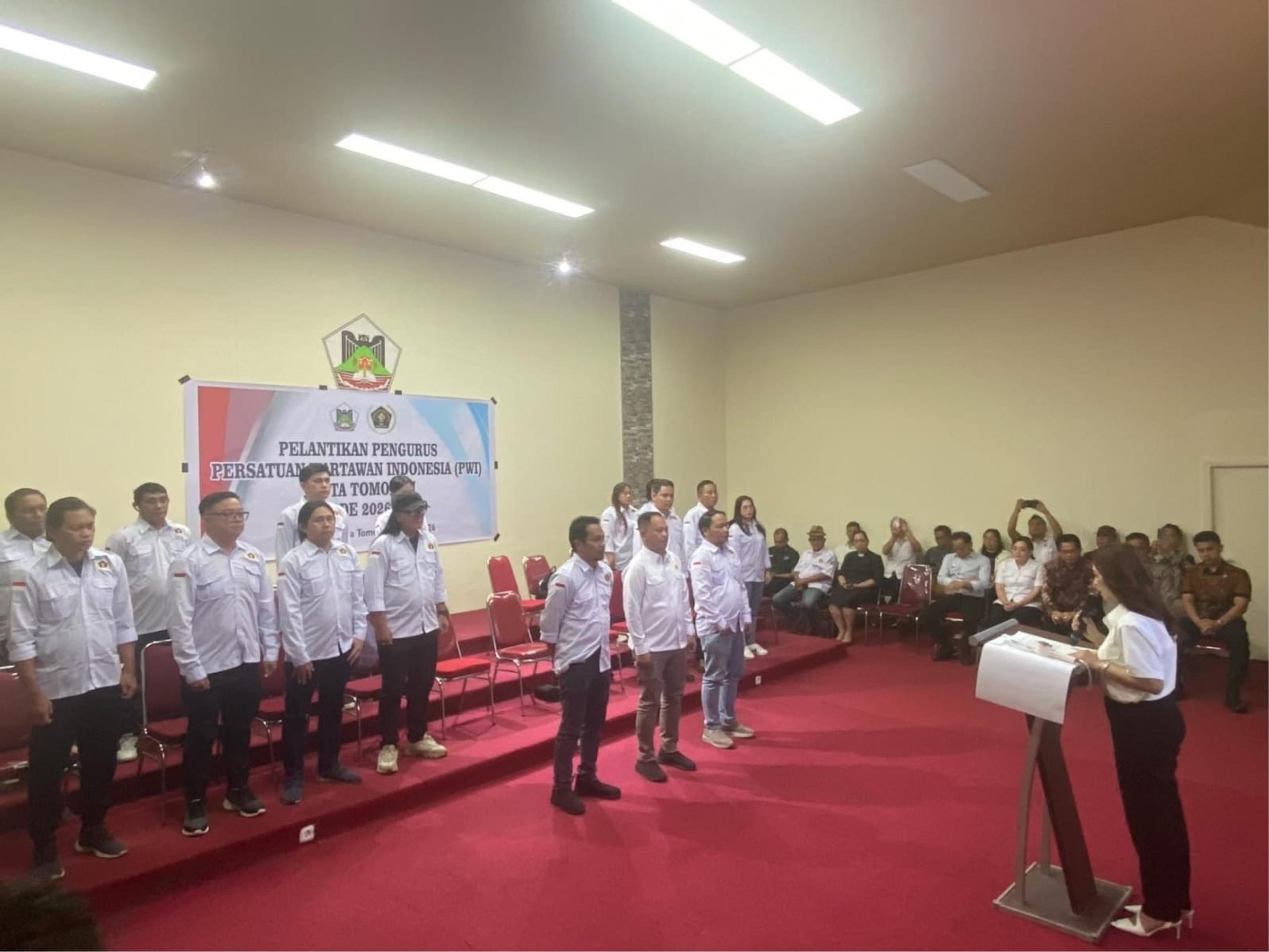 Pengurus Persatuan Wartawan Indonesia (PWI) Kota Tomohon periode 2026-2029 dilantik pada Jumat (31/7/2026) di Command Center Pemerintah Kota Tomohon. (Ist)