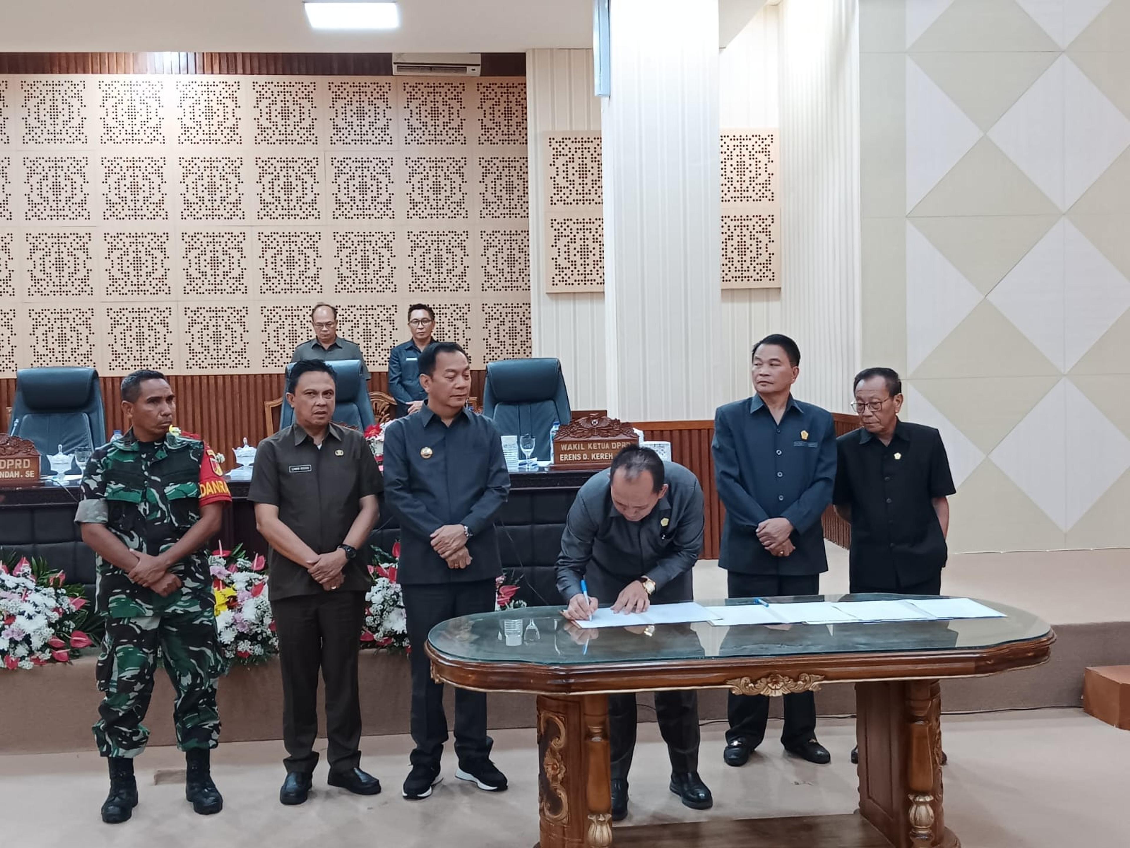 Perda PDRD dan APBD 2024 Disetujui Pimpinan DPRD Kota Tomohon