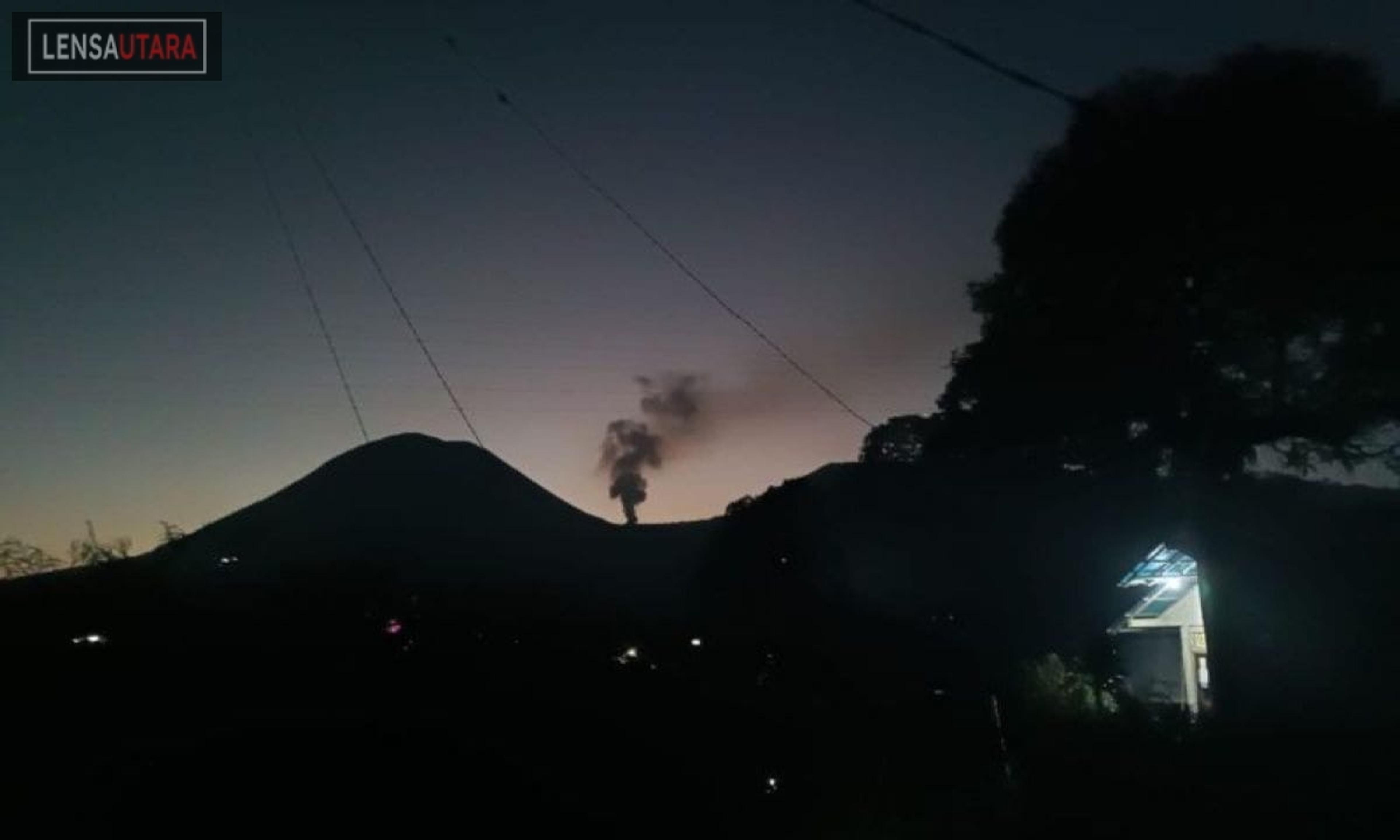 Tiga Gunung Api di Sulawesi Utara Berstatus Siaga