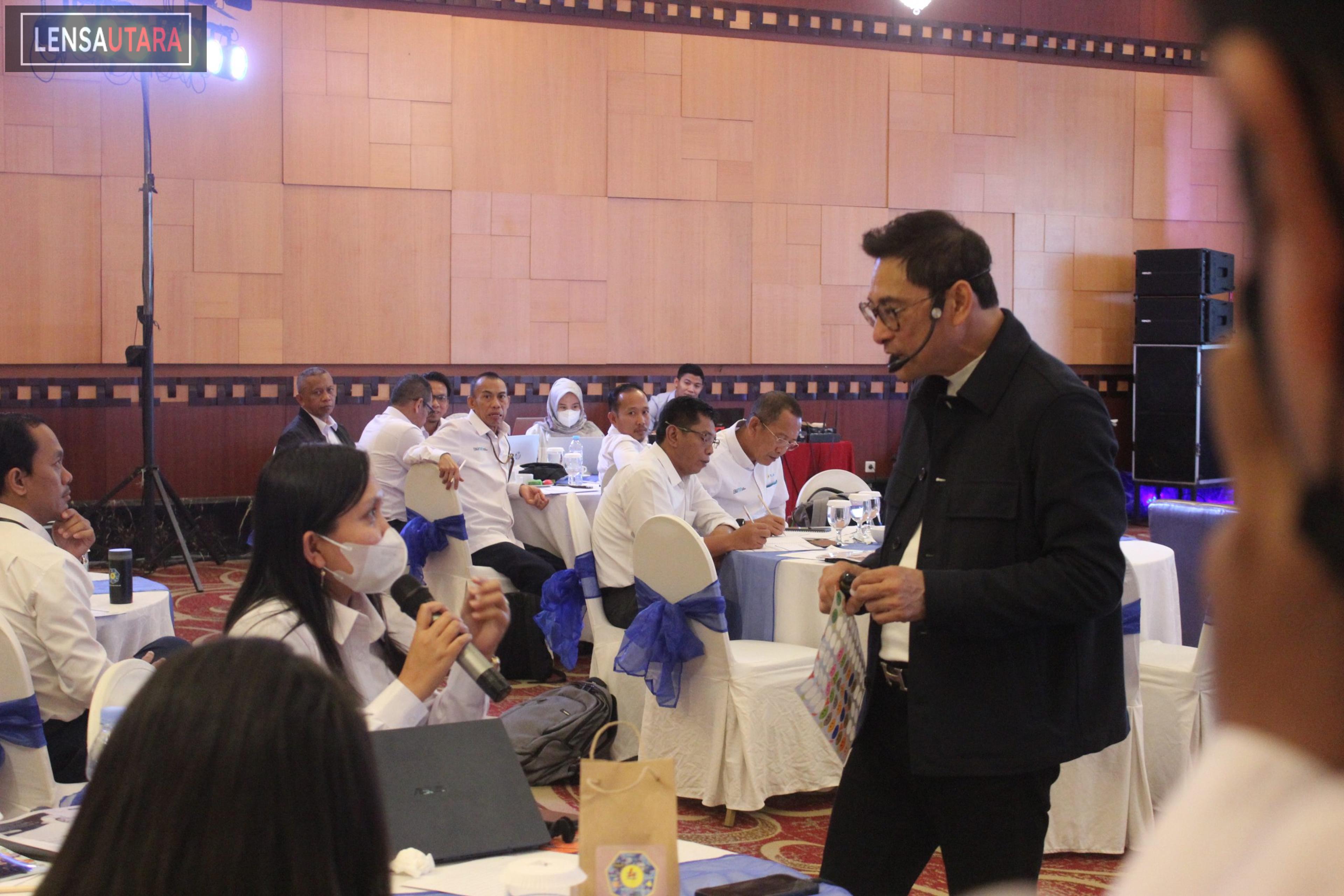 PLN Gelar Seminar Peningkatan Mutu Marketing