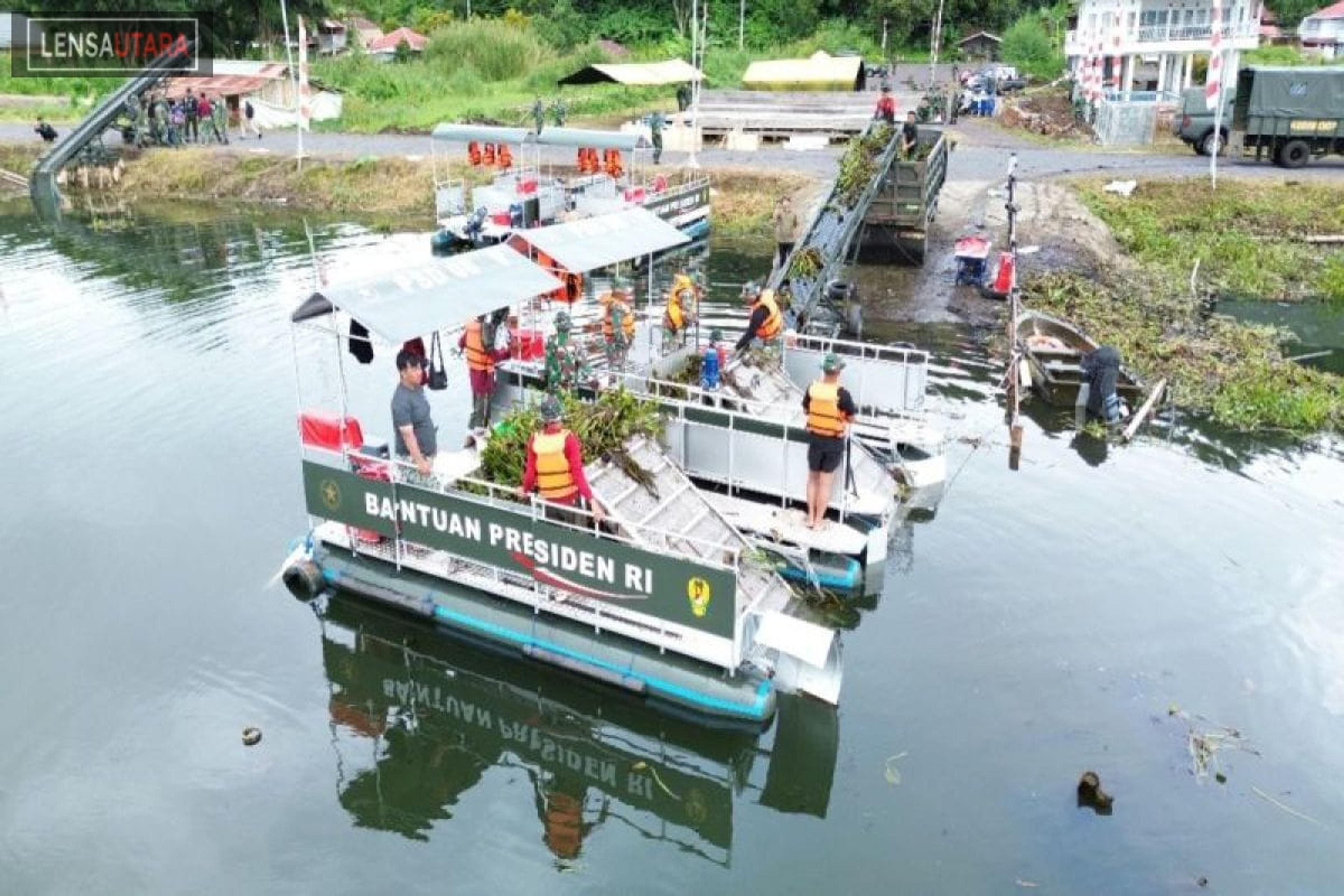 Kodam XIII Merdeka Terima Bantuan Perahu dari Presiden Prabowo untuk Atasi Eceng Gondok Danau Tondano