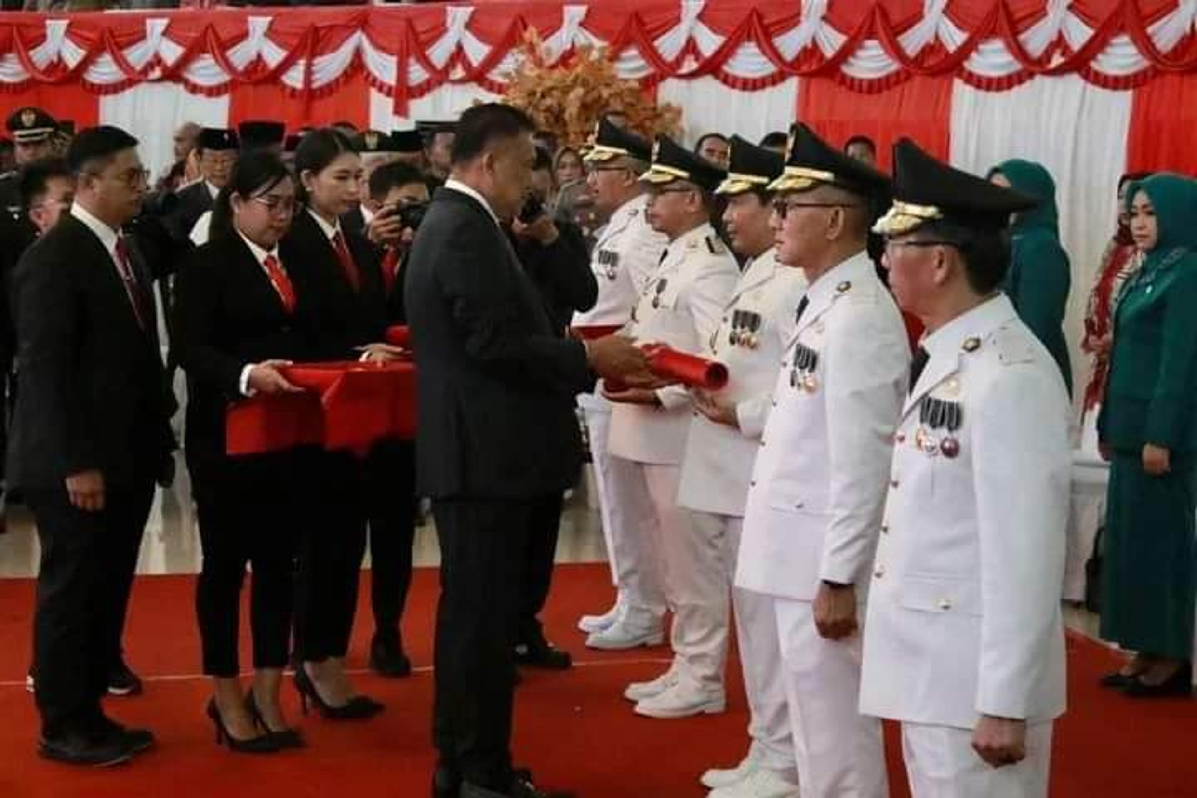 Lima Penjabat Bupati/Walikota Dilantik, Olly: Jangan Lupa Diri Kalau Dapat Kekuasaan