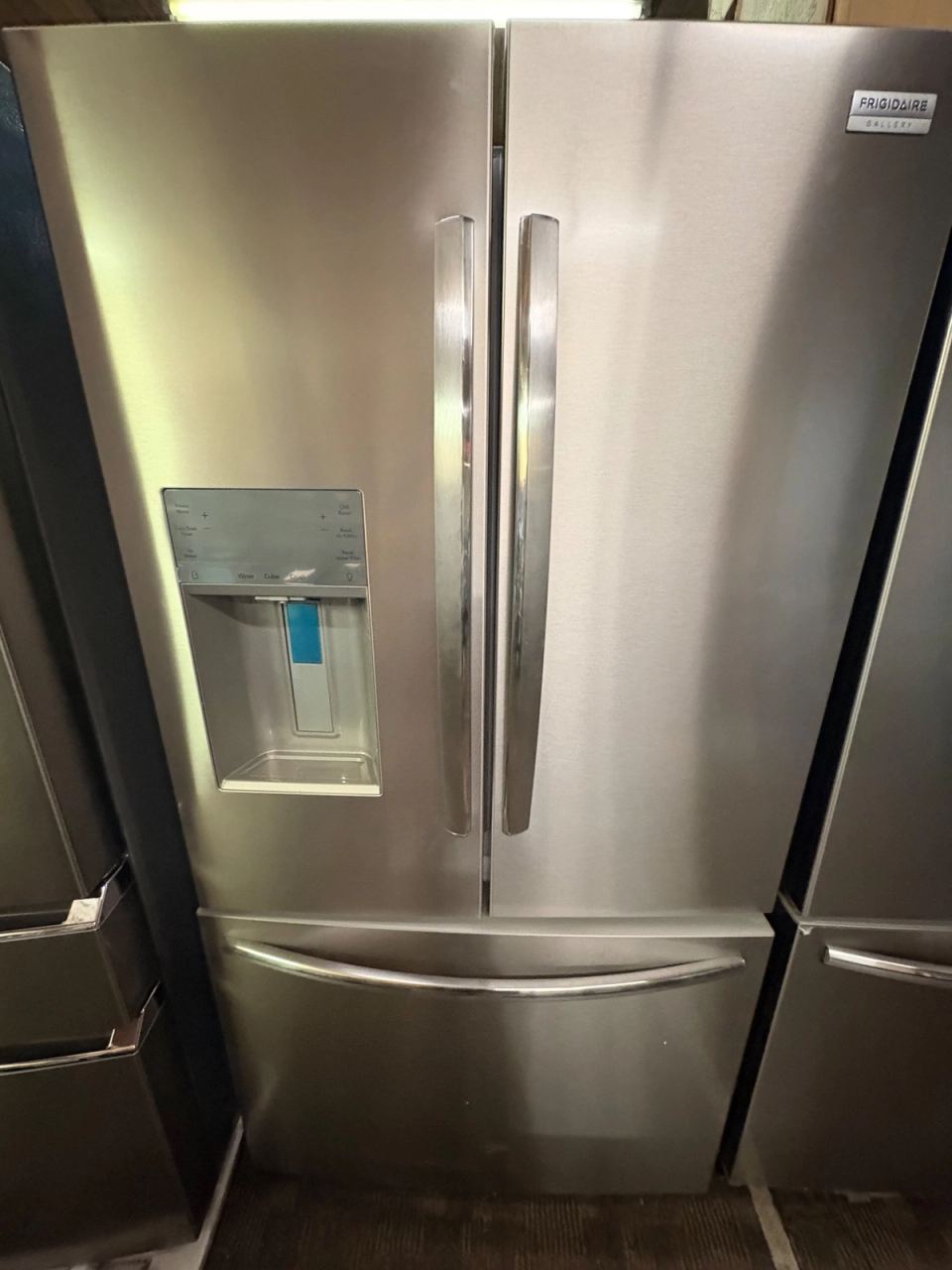 Frigidaire Refrigerators / Fridges, photo 1