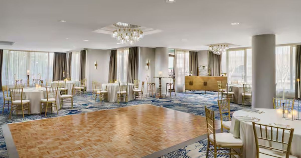 Elevating elegance at Hilton Charlotte University Place! @hiltonclt
Our custom-designed fixtures bring a perfect blend of sophistication and functionality…