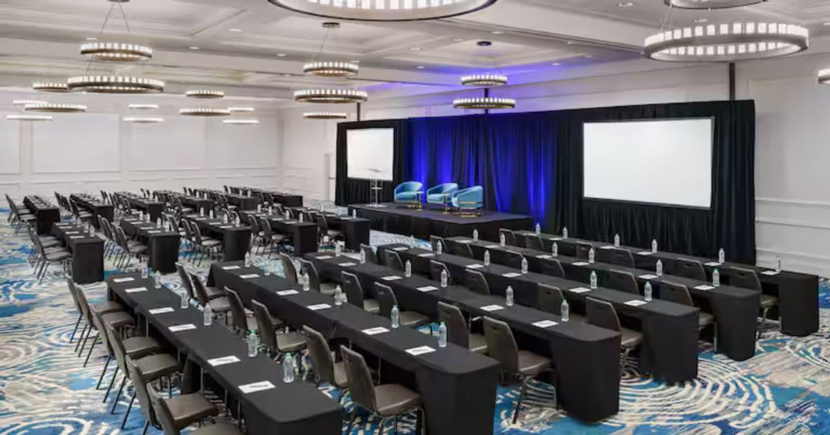Elevating elegance at Hilton Charlotte University Place! @hiltonclt
Our custom-designed fixtures bring a perfect blend of sophistication and functionality…