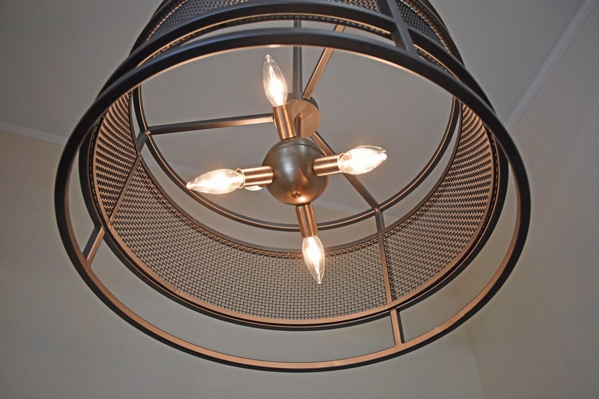 NEW Custom Pendant

RL-3-1433-22-13H
22” Dia. x 13” H x 51” OAH
Black Star Powder Coat w/Antique Brass Light Cluster & Socket Covers

#rclfinc #madeinusa