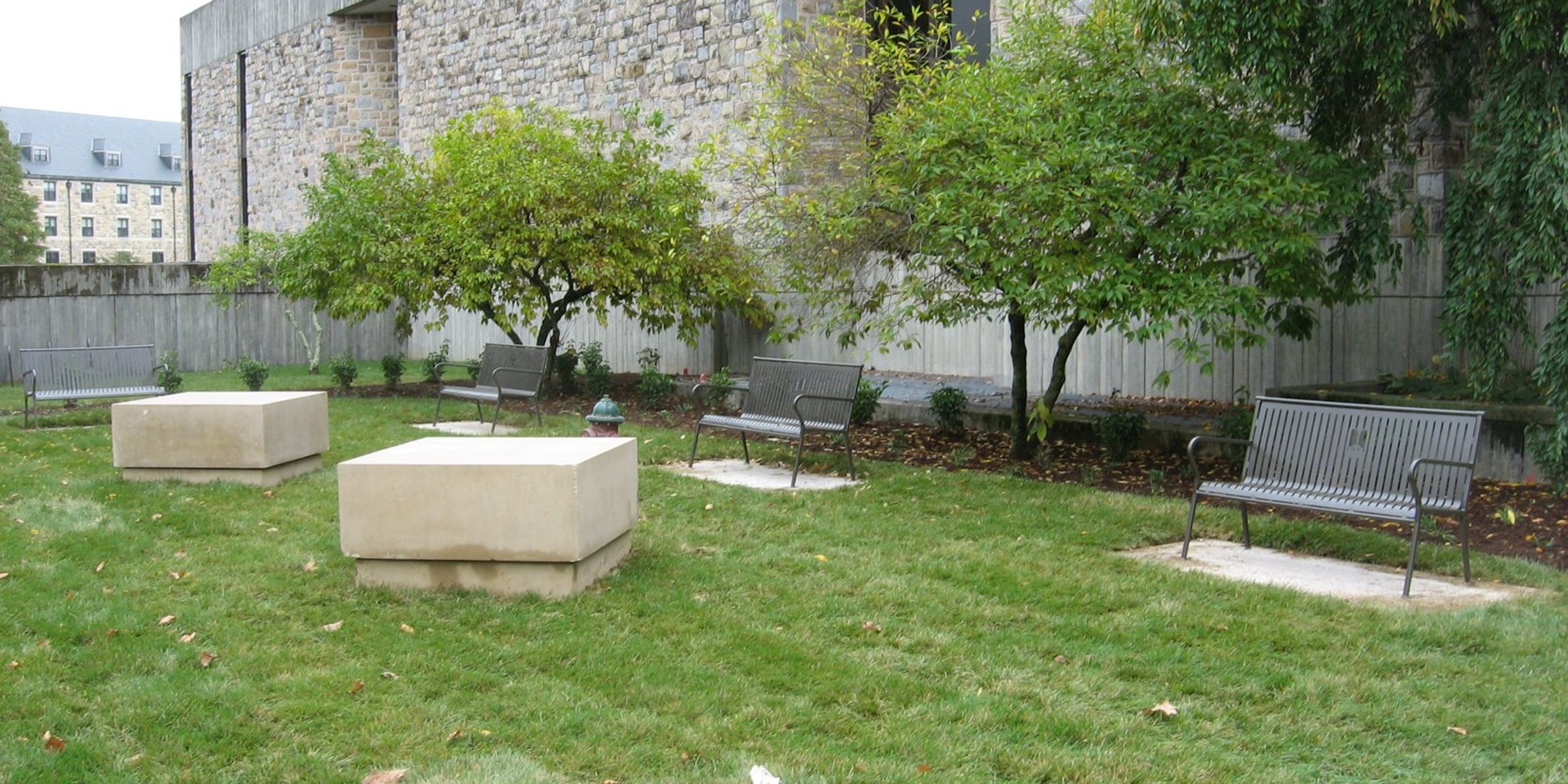 Virginia Tech – Graduate Life Center Plaza