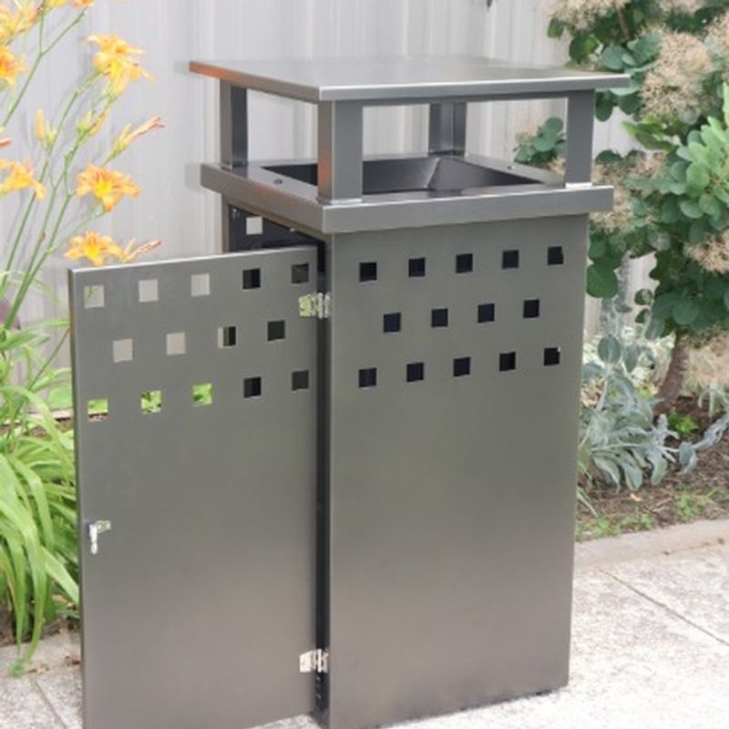 New Trash Receptacle
RF-R-0501-32-SM
45” H x 22.5” Square
Architectural Bronze Powder Coat
#madeinusa #rclfinc
