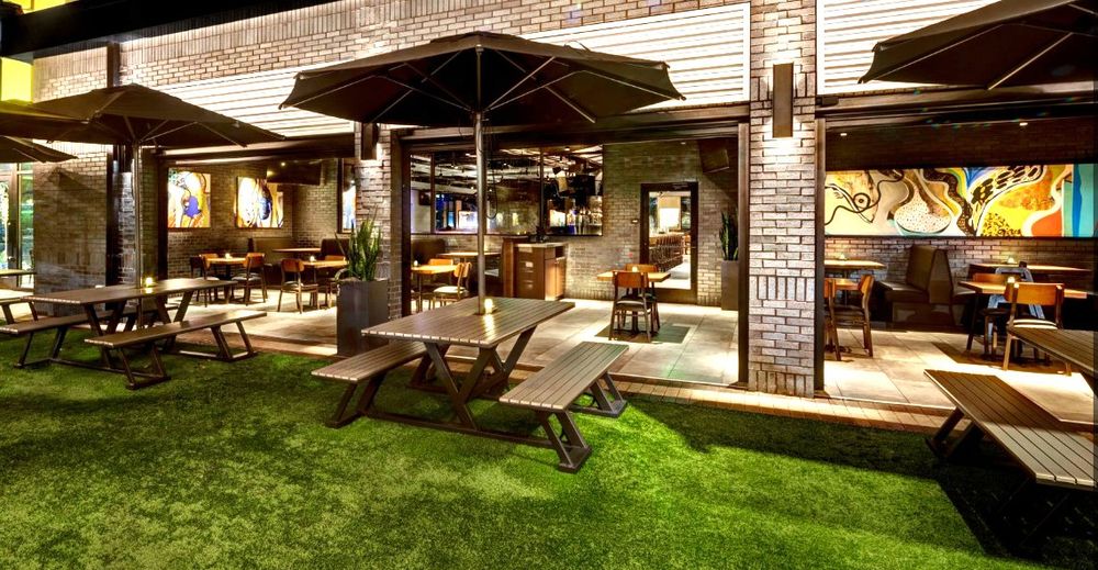 Yard House — photo 1