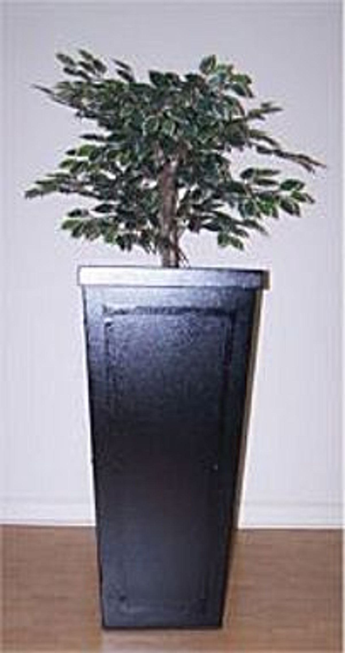 Hilton II Planter