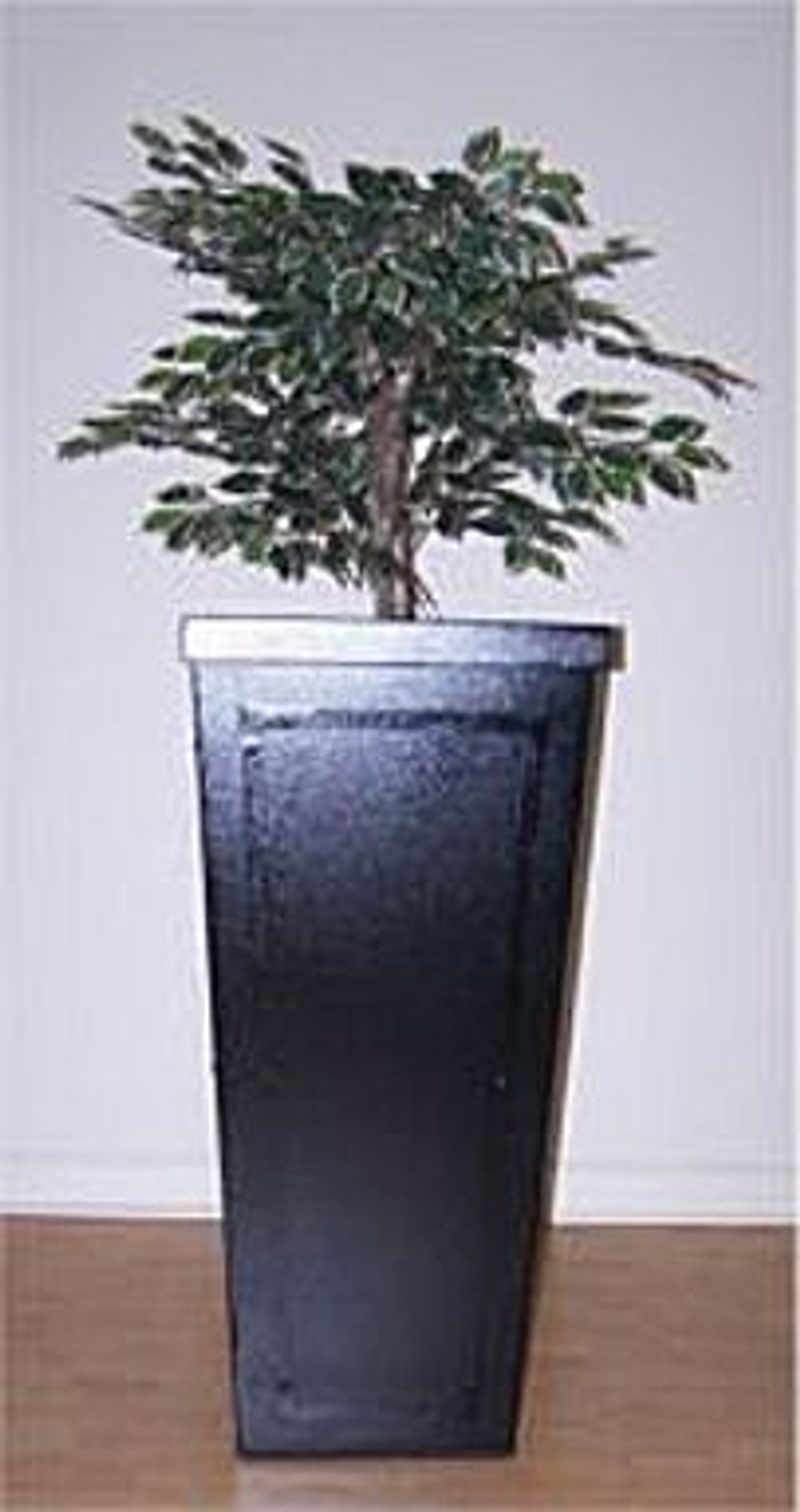 Hilton II Planter