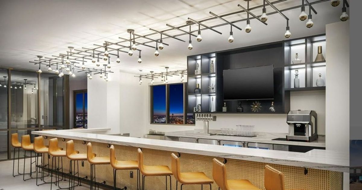 📍 Hyatt Place | Los Angeles, CA
There’s nothing like seeing our work installed and ready to shine ✨ From the initial sketches to final install, we’re proud…