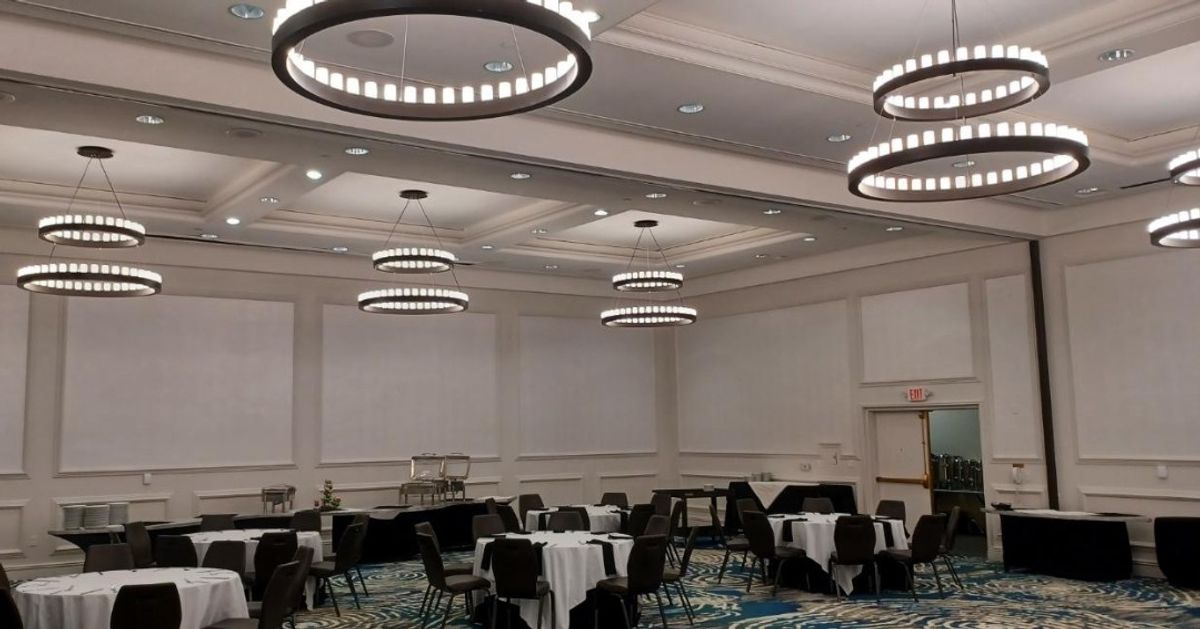 Elevating elegance at Hilton Charlotte University Place! @hiltonclt
Our custom-designed fixtures bring a perfect blend of sophistication and functionality…