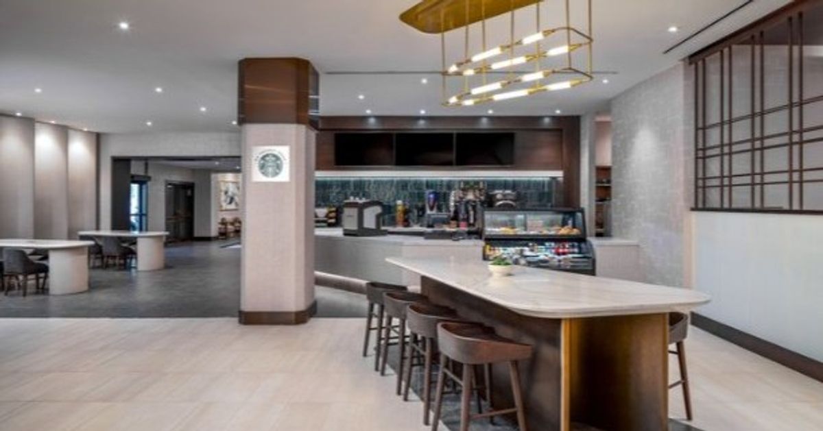 ✨ Elevate your hotel spaces with our custom lighting solutions! From sleek pendant fixtures that create a warm welcome at the reception to bold geometric cha…