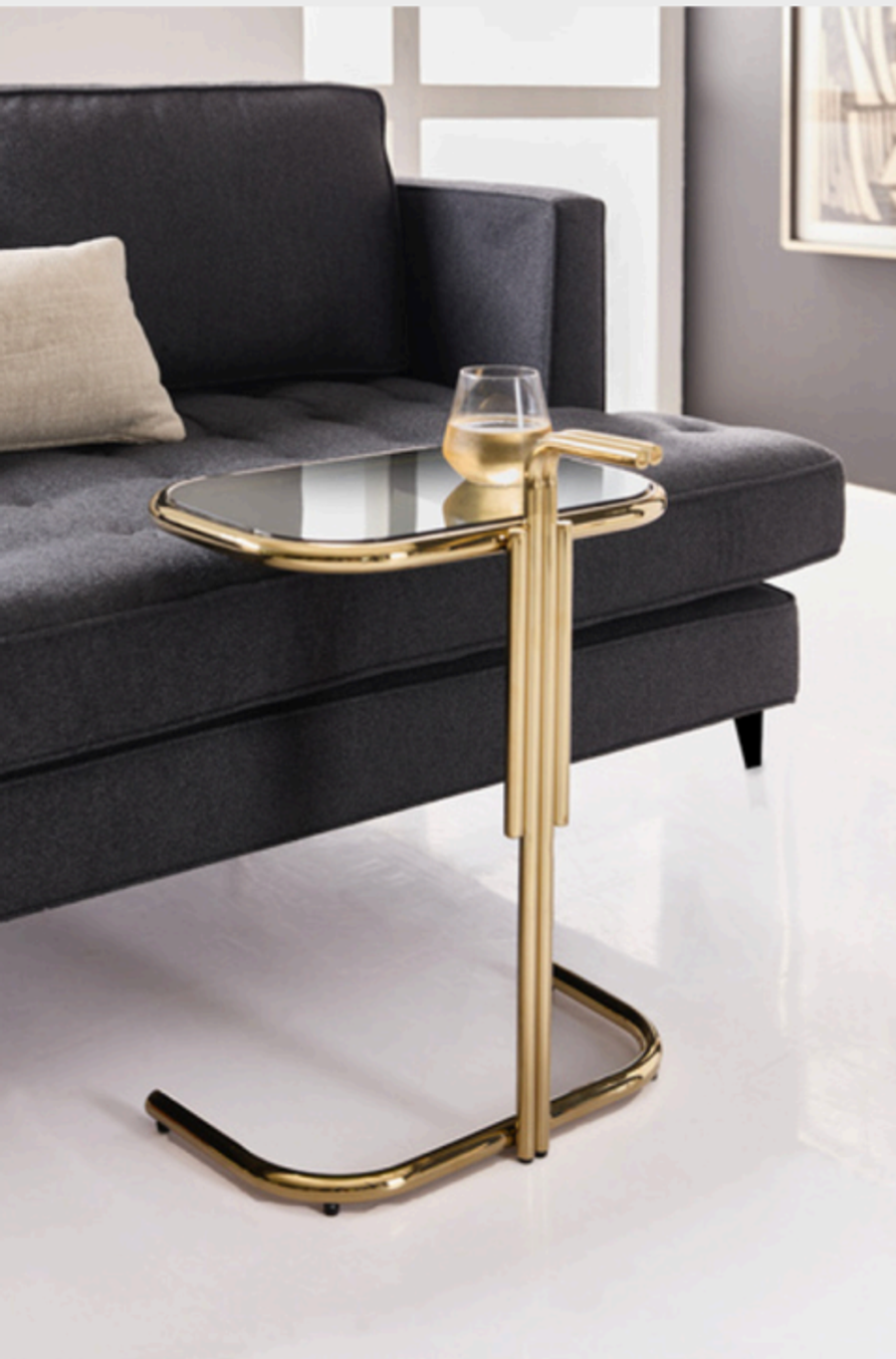 Roddy Pull Up Table(clear Glass)