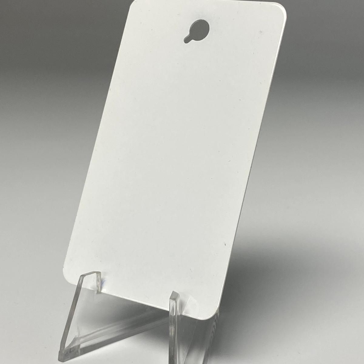 Glossy White powder-coat swatch