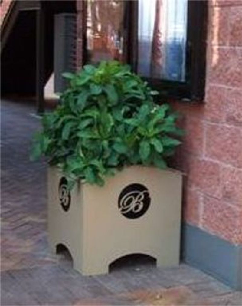 Bluffton Planter