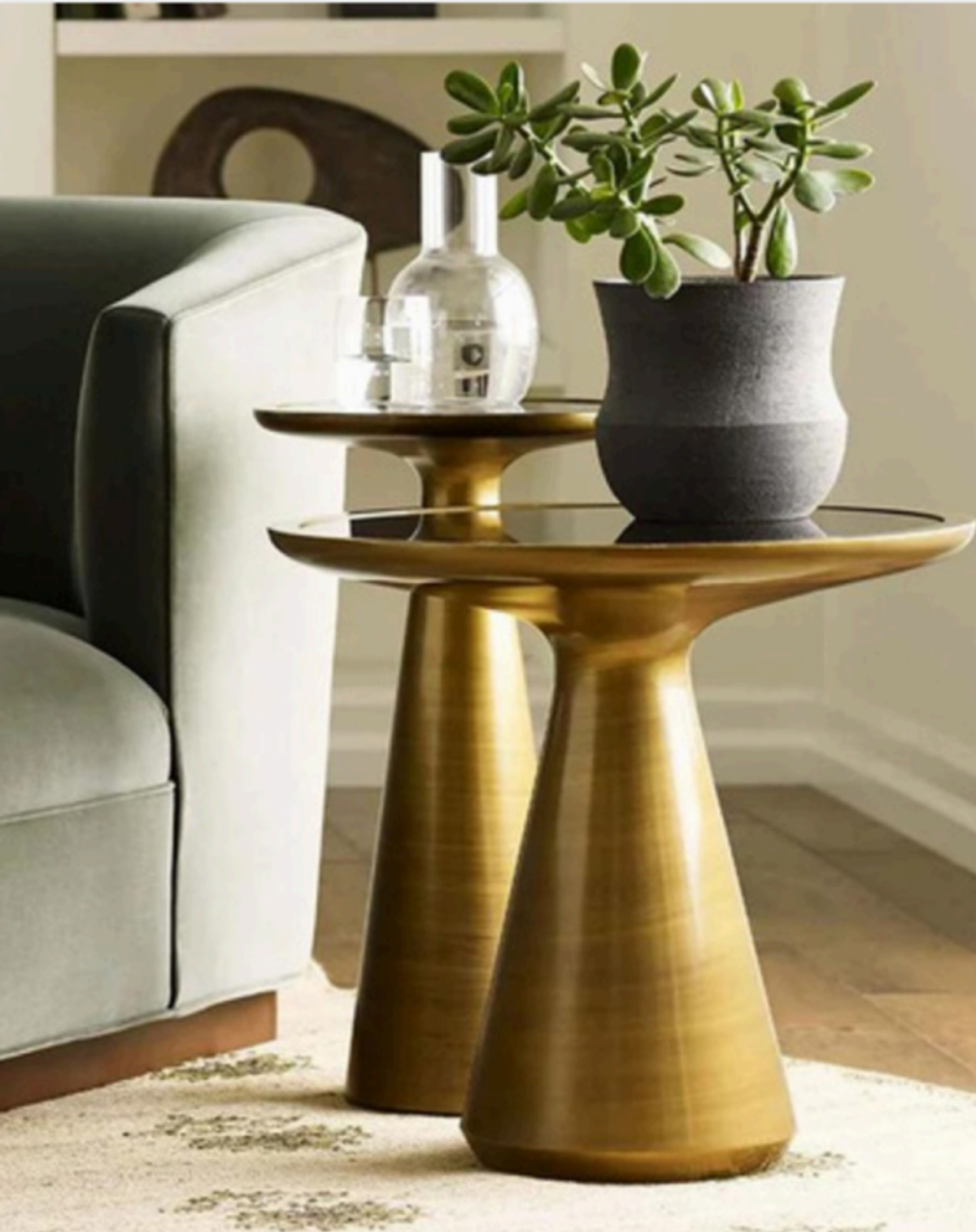 Addie Pull Up Table — image 2
