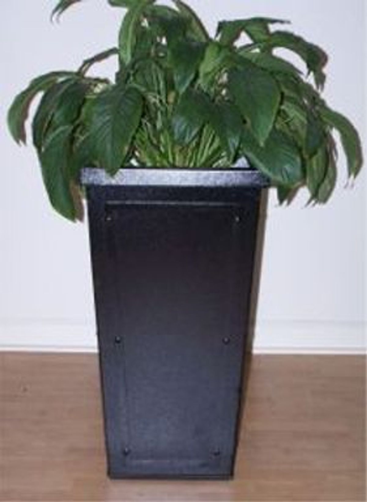 Hilton III Planter