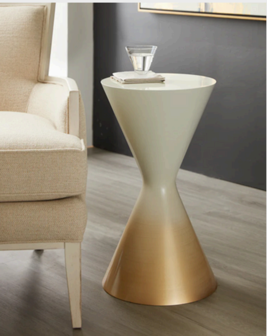 Sablier Pull Up Table