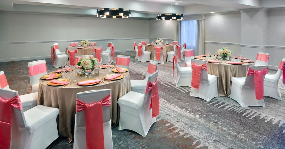 📍 Courtyard by Marriott, Sarasota, FL
⁠
Custom lighting, designed to welcome. Our fixtures were fabricated to complement the hotel's sleek, modern interiors…