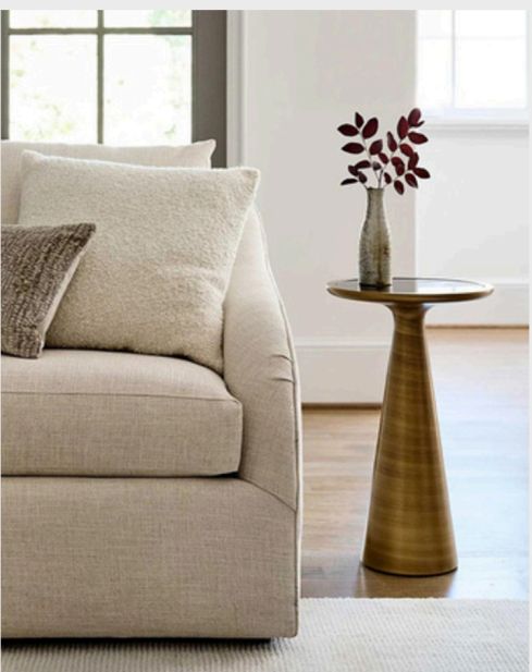 Addie Pull Up Table