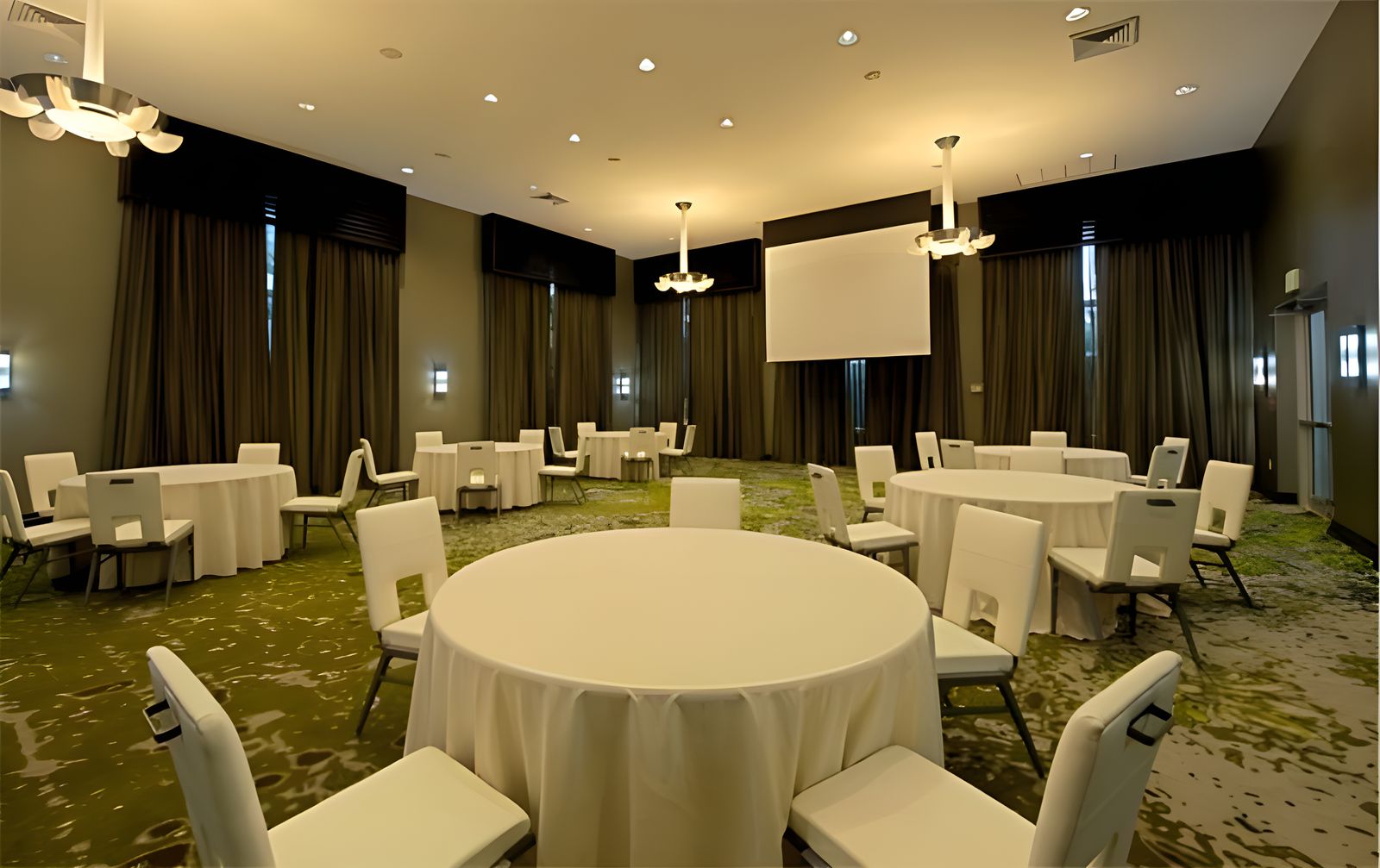 Courtyard Marriott-Miami Beach[ light ] — photo 1