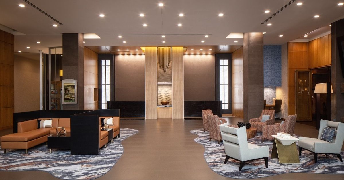 Shedding new light on luxury at the Arundel Preserve Hotel! ✨ This project featured stunning, custom-designed ceiling fixtures that perfectly complement the…
