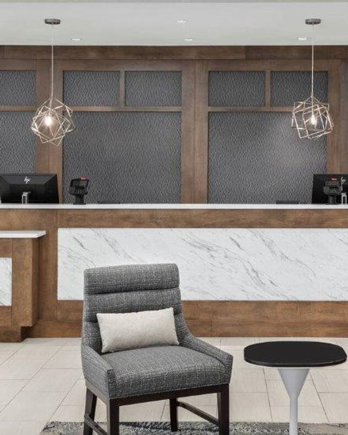 Throwing it back to one of our lighting projects for Homewood Suites in Greenville, NC! 🌟 From design to installation, we had the pleasure of bringing their…
