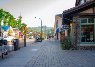 Top 10 Fun Attractions Right on the Parkway in the Smoky Mountains