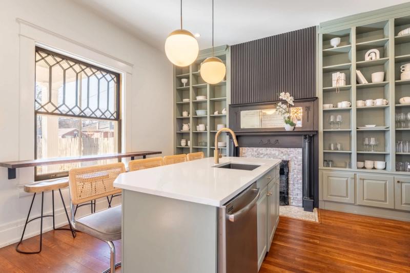 Notes of Southern Charm - Image 2